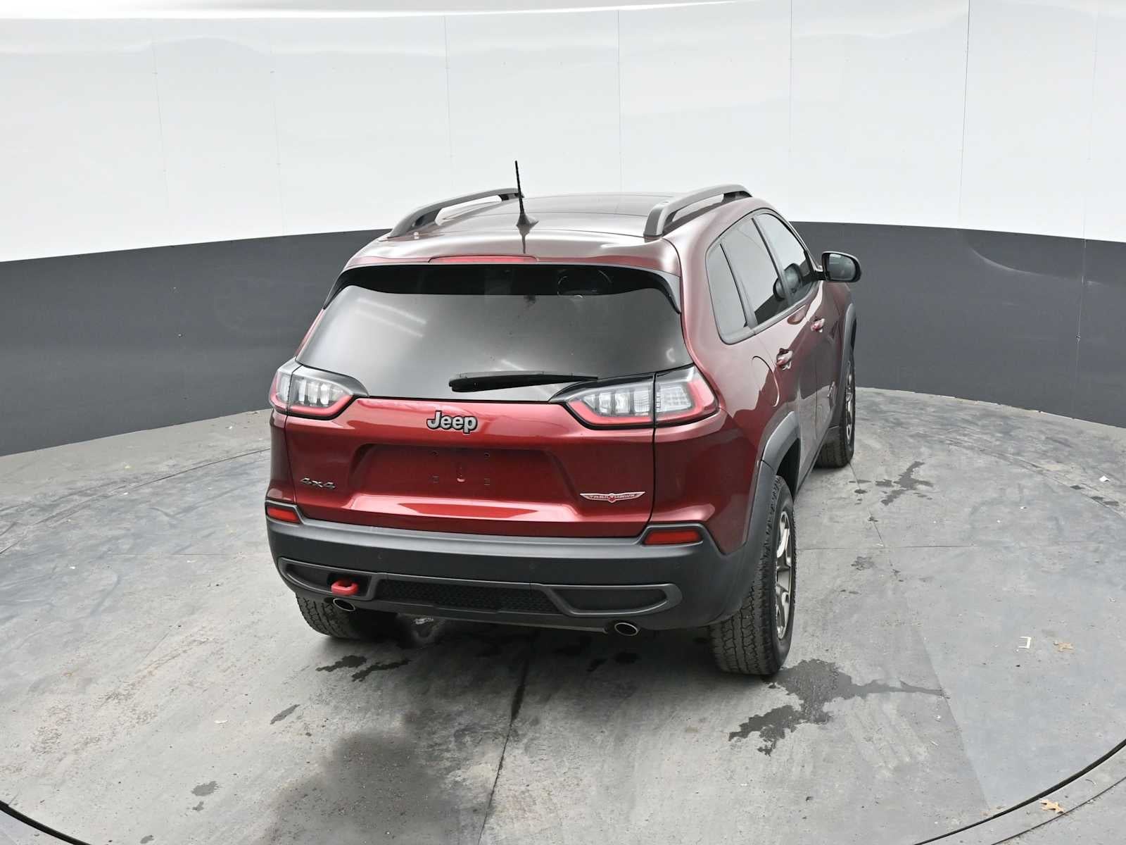 2021 Jeep CHEROKEE Base