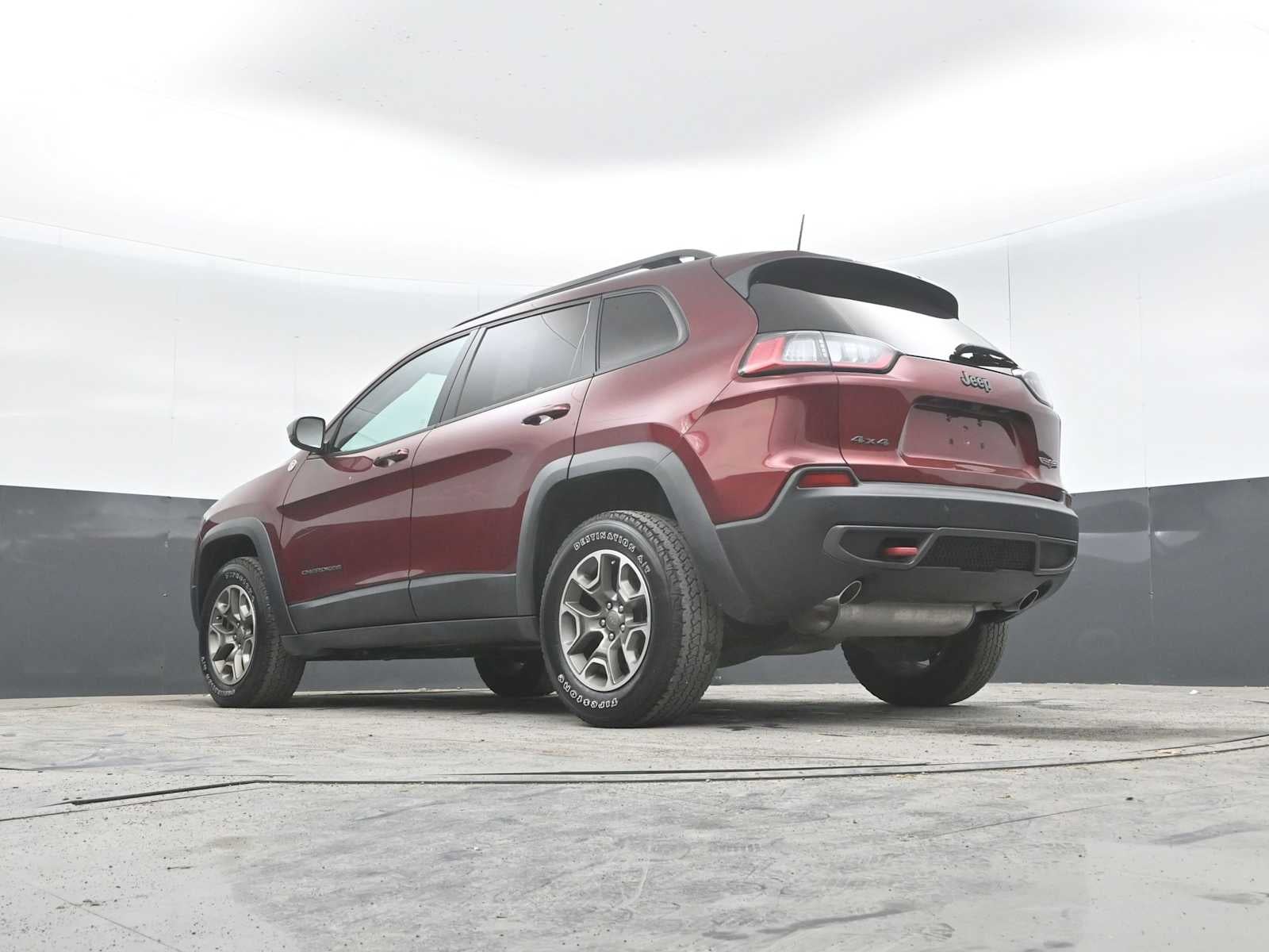 2021 Jeep CHEROKEE Base
