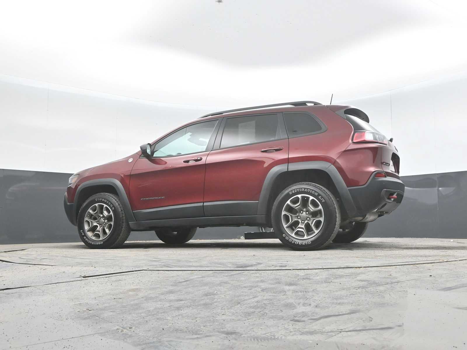 2021 Jeep CHEROKEE Base