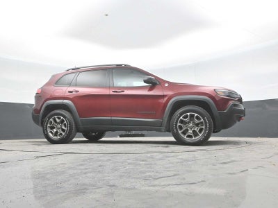 2021 Jeep CHEROKEE Base