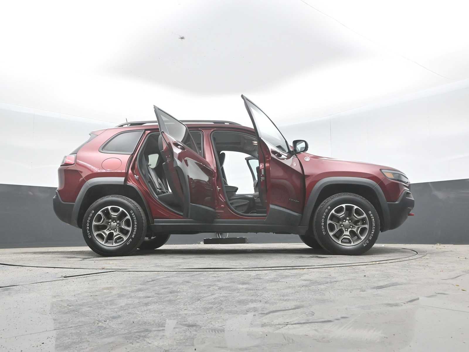 2021 Jeep CHEROKEE Base