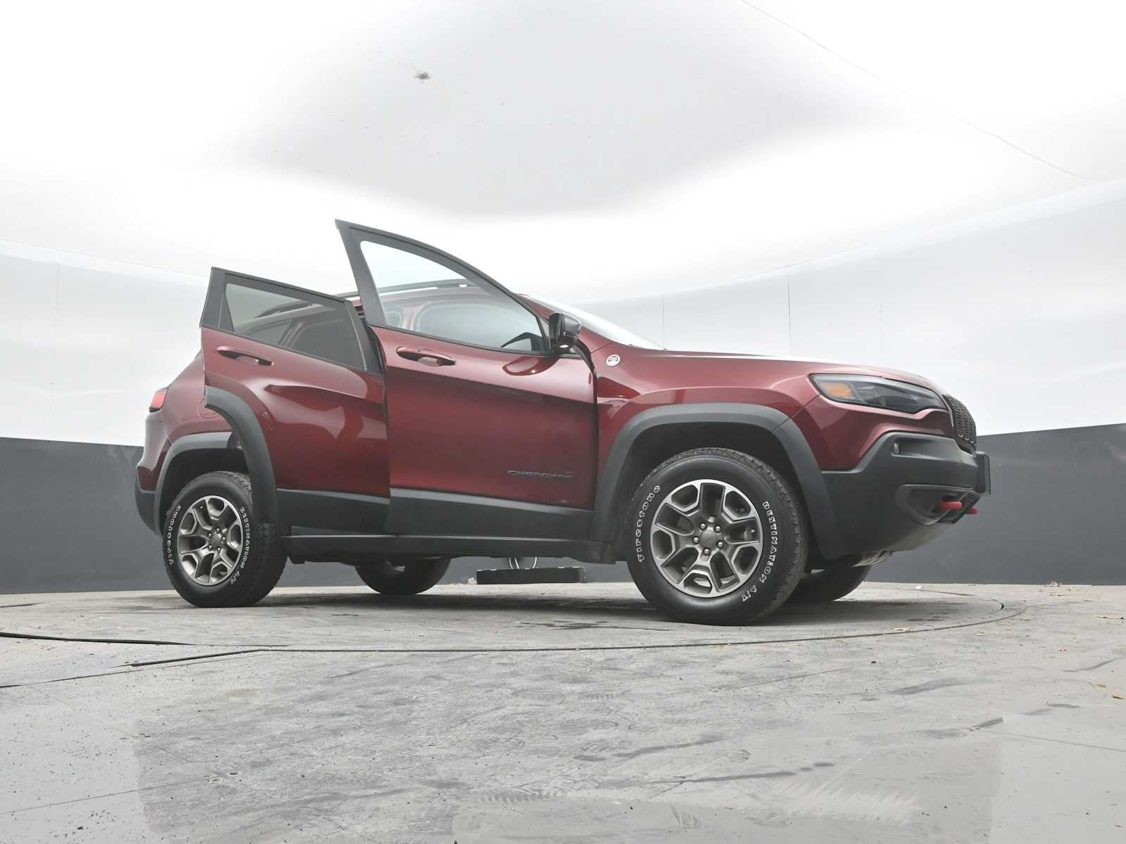2021 Jeep CHEROKEE Base