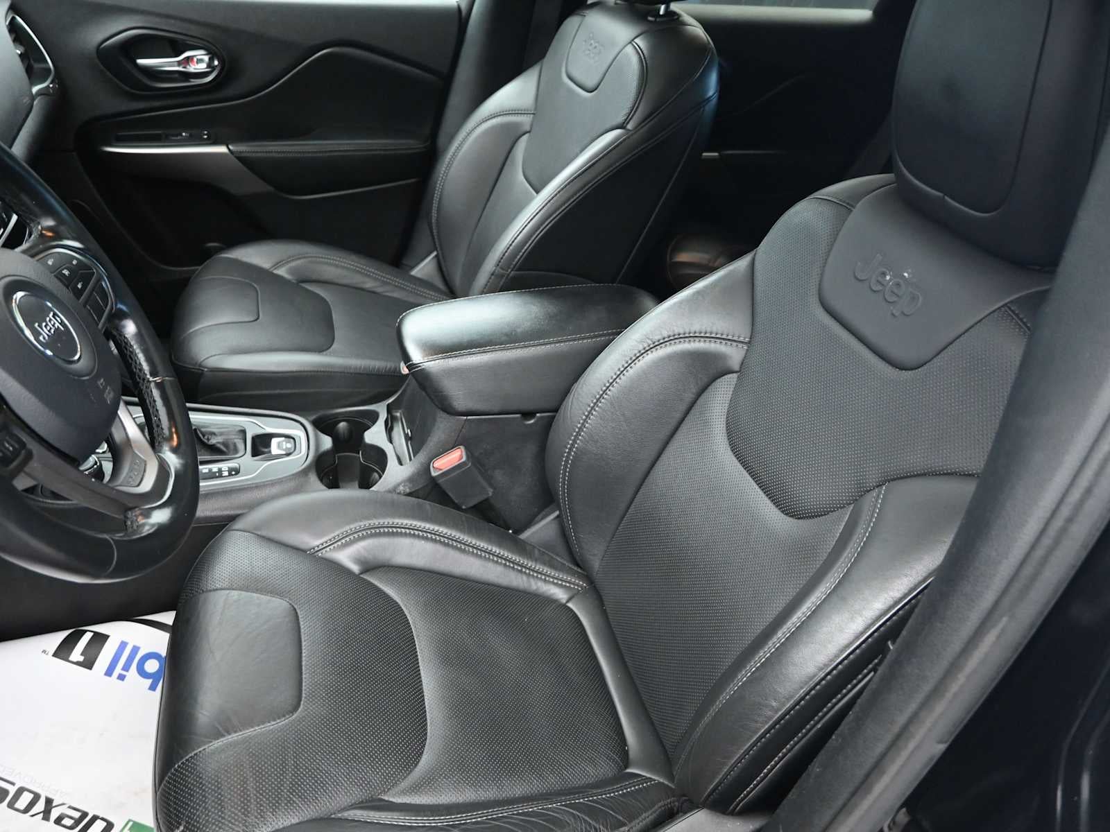 2020 Jeep Cherokee Lux