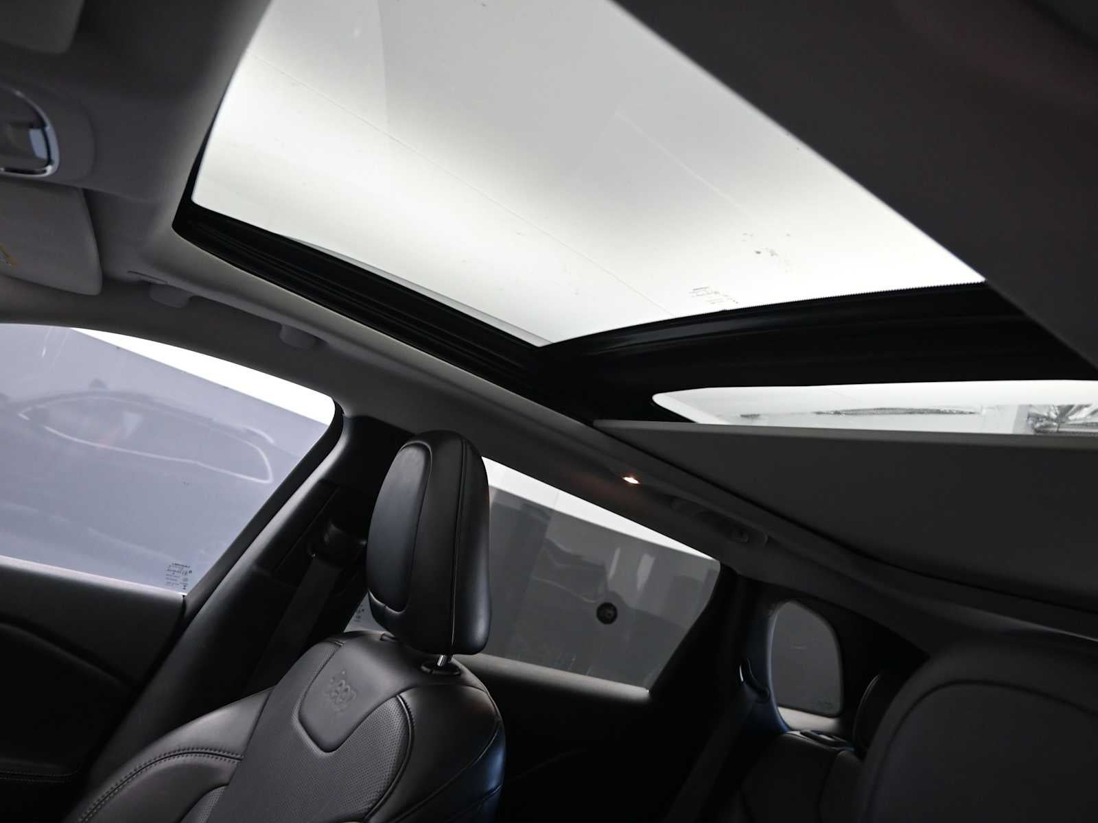 2020 Jeep Cherokee Lux