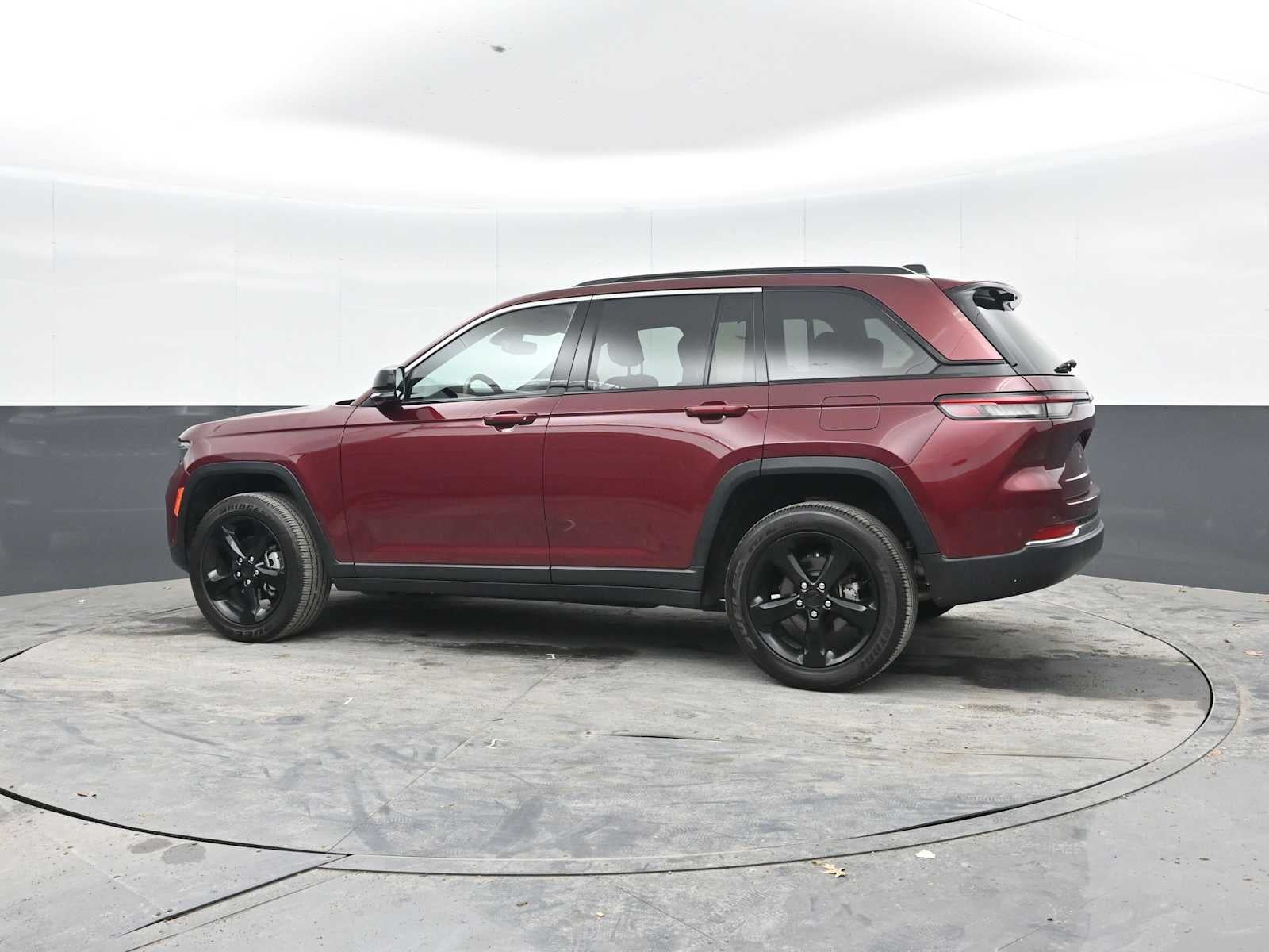 2022 Jeep Grand Cherokee Altitude