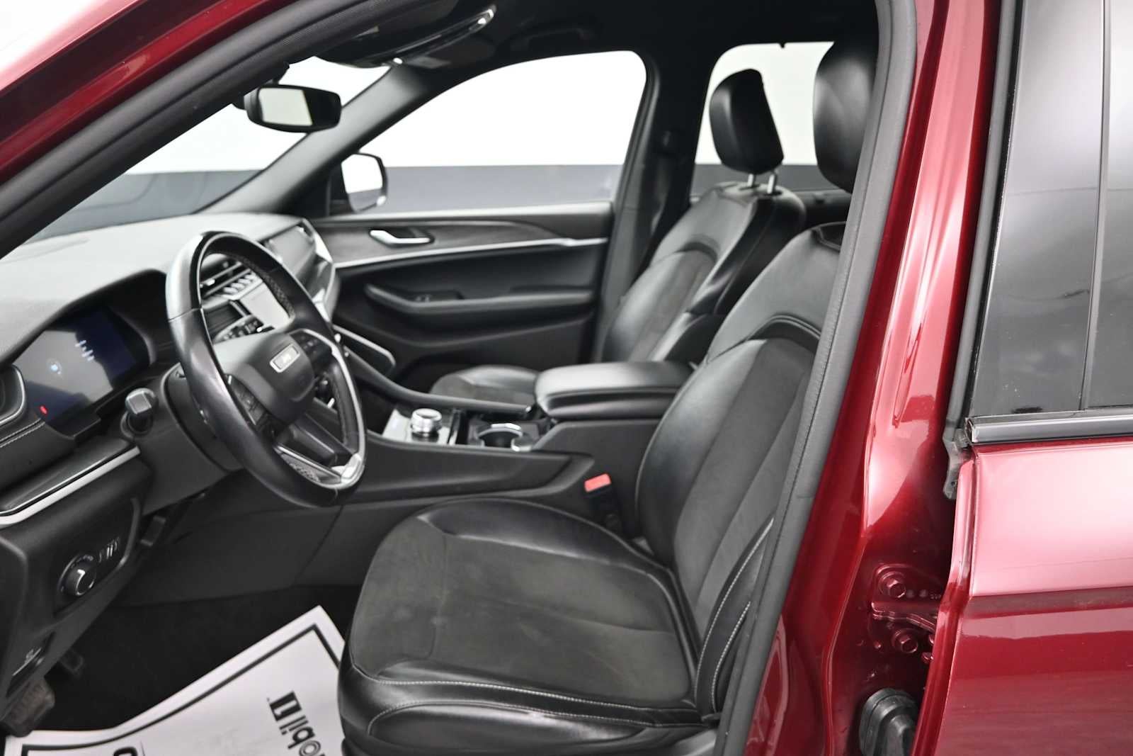 2022 Jeep Grand Cherokee Altitude
