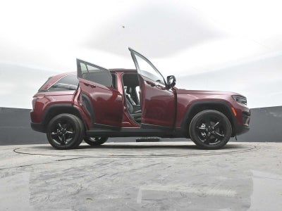 2022 Jeep Grand Cherokee Altitude