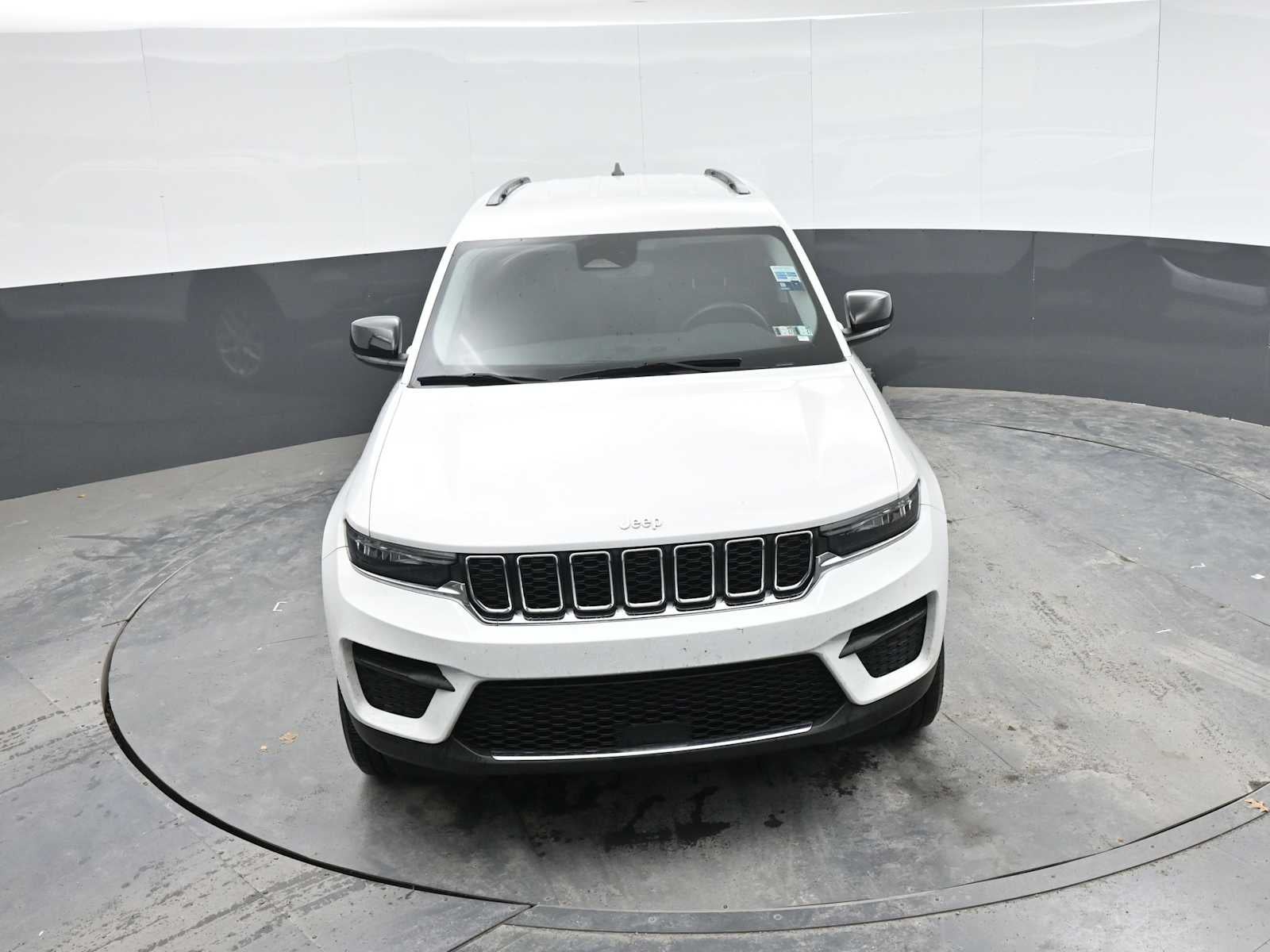 2023 Jeep Grand Cherokee Laredo