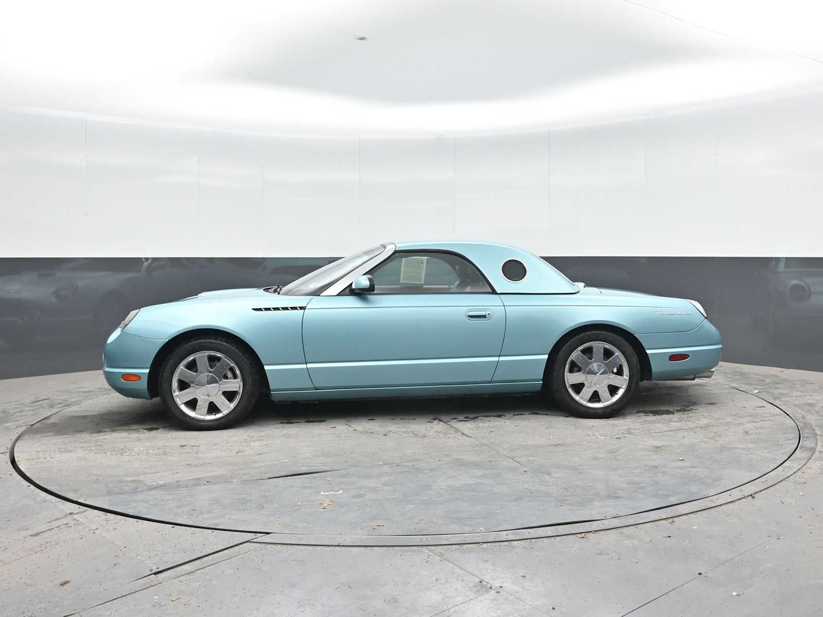 2002 Ford Thunderbird w/Hardtop Premium