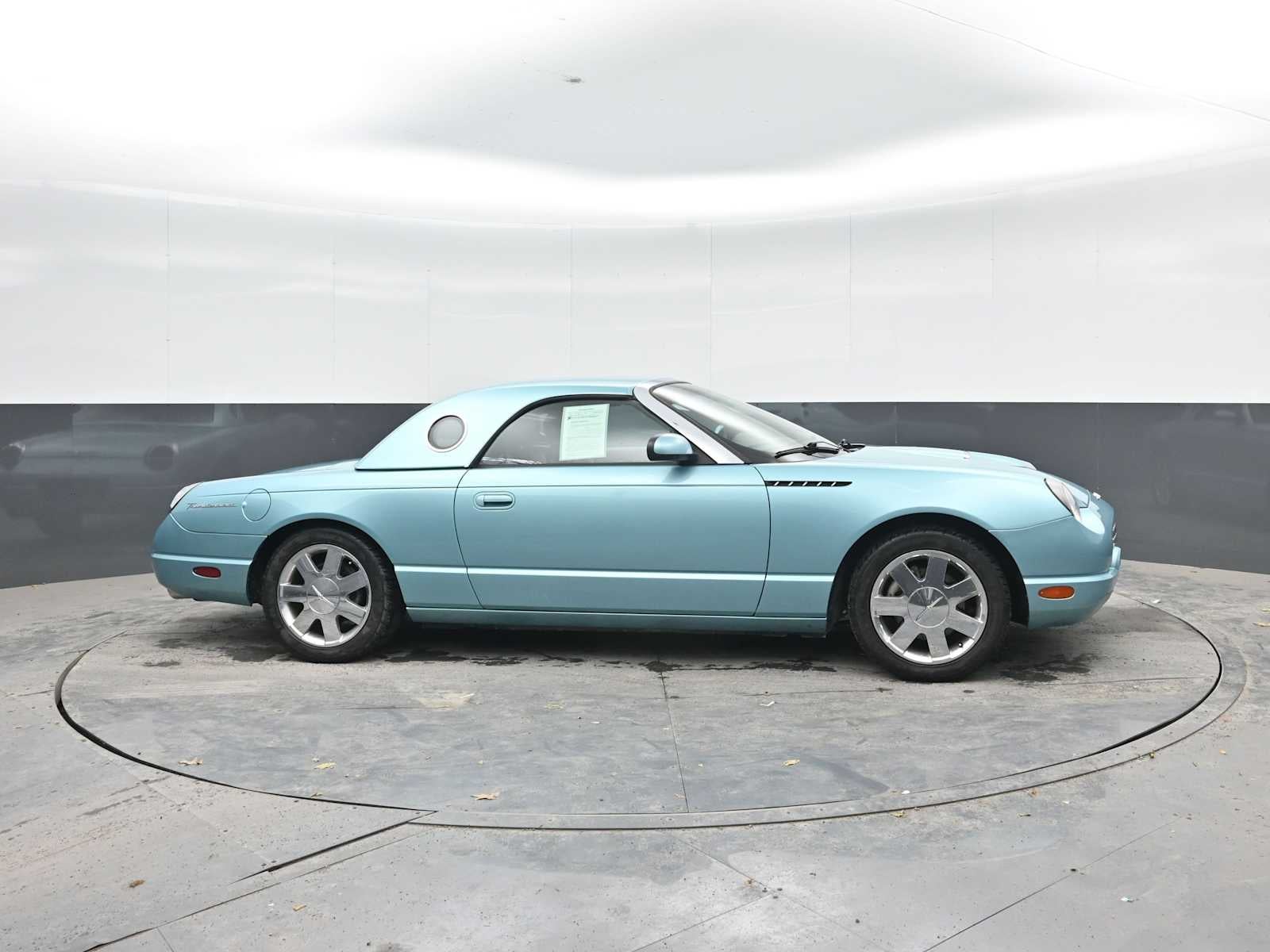 2002 Ford Thunderbird w/Hardtop Premium