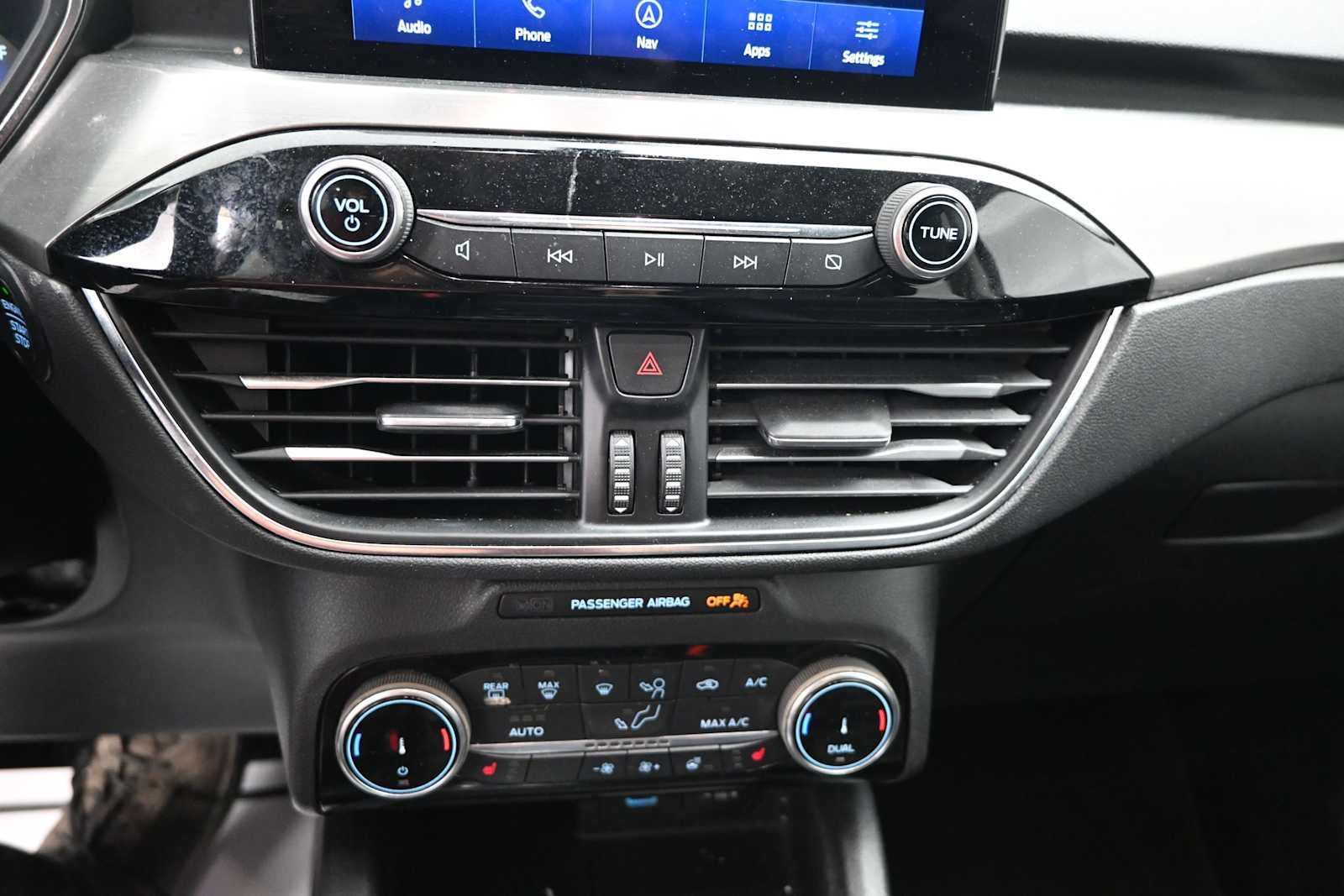 2022 Ford Escape Titanium Hybrid