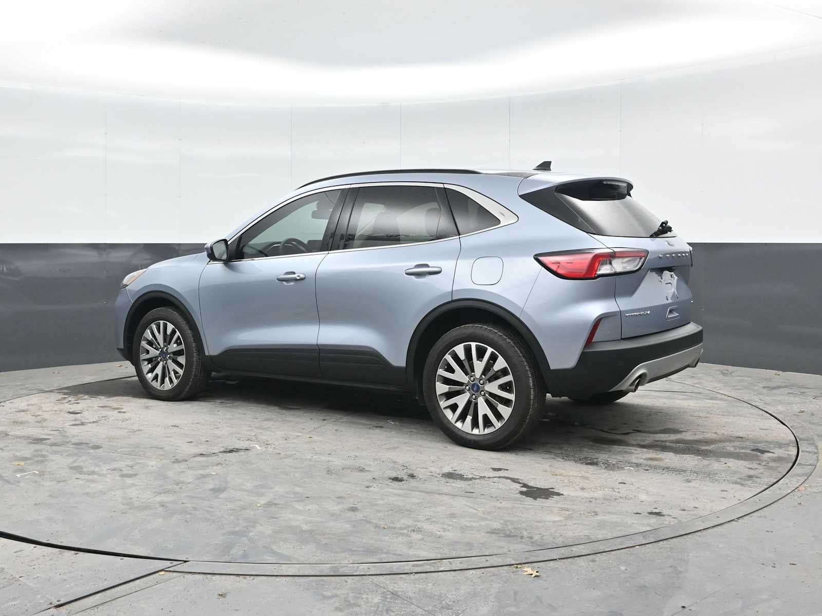 2022 Ford Escape Titanium Hybrid