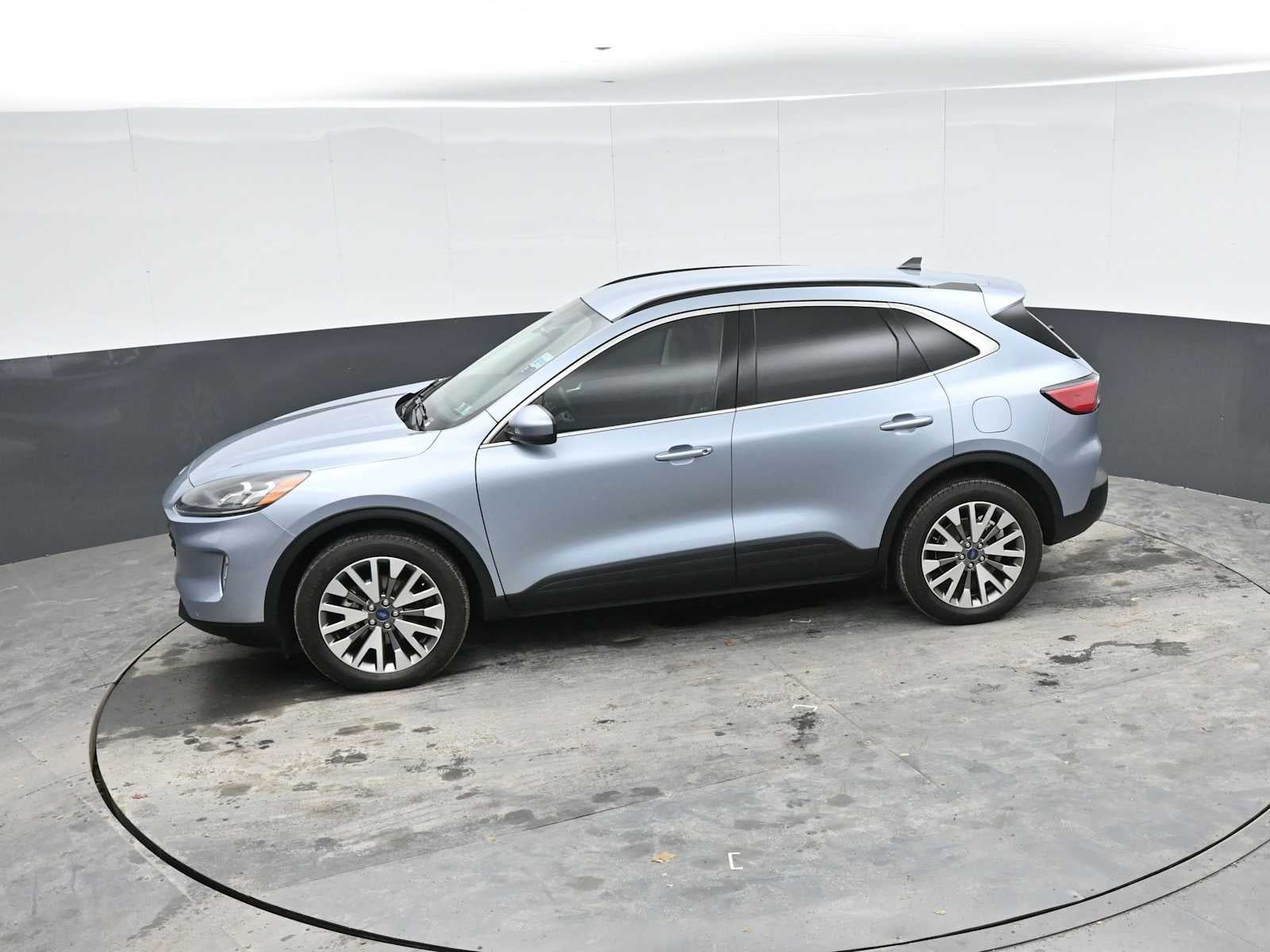 2022 Ford Escape Titanium Hybrid