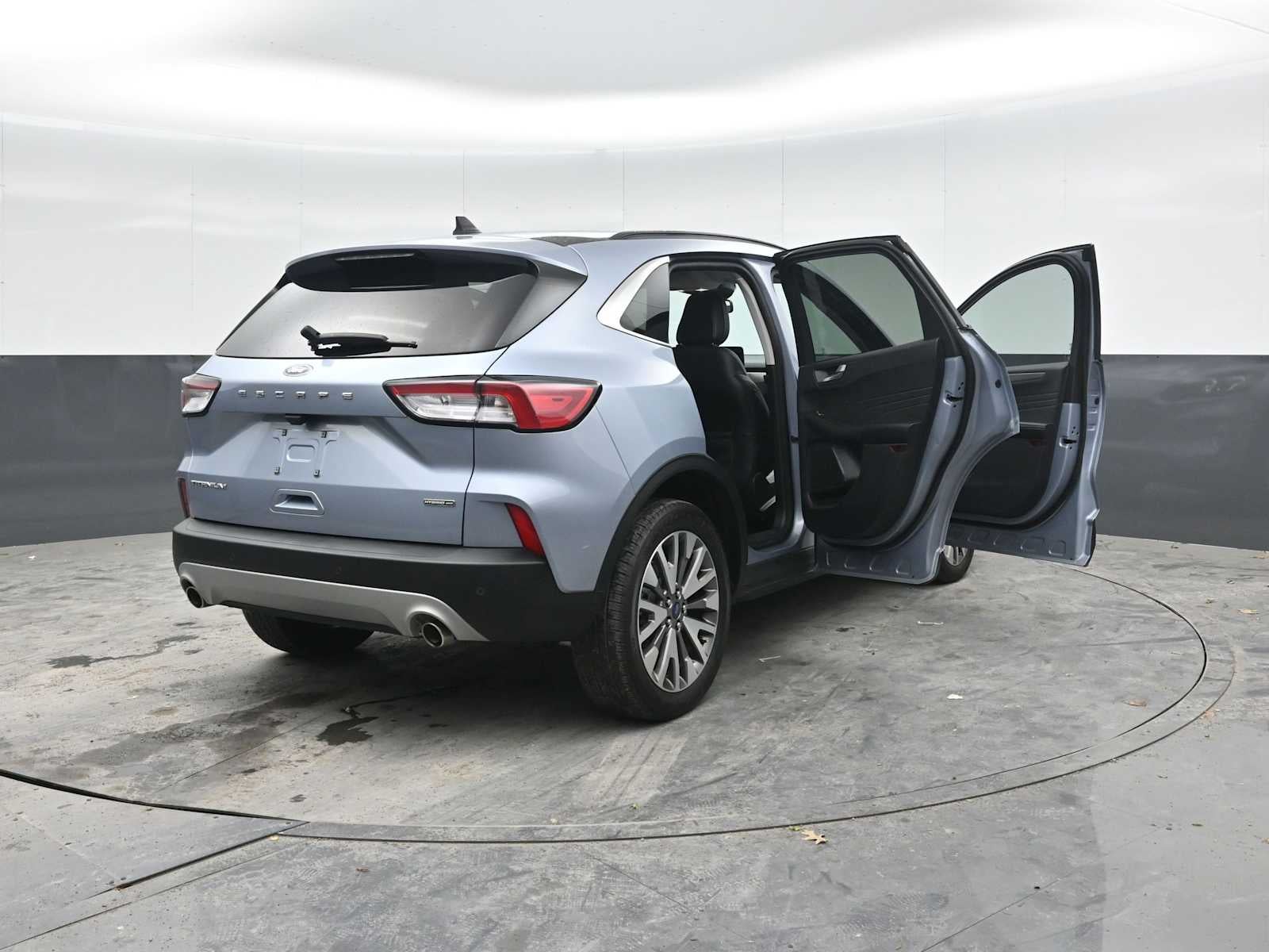 2022 Ford Escape Titanium Hybrid