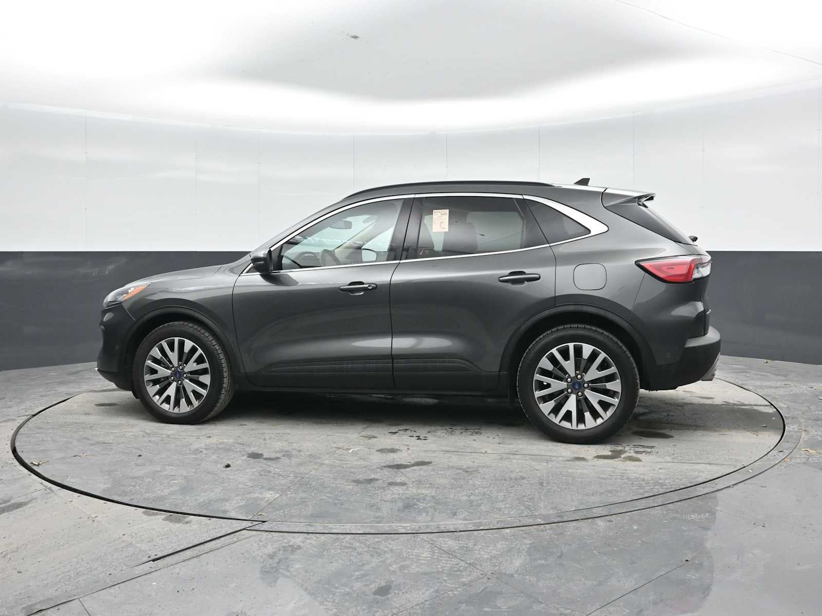 2020 Ford Escape Titanium Hybrid