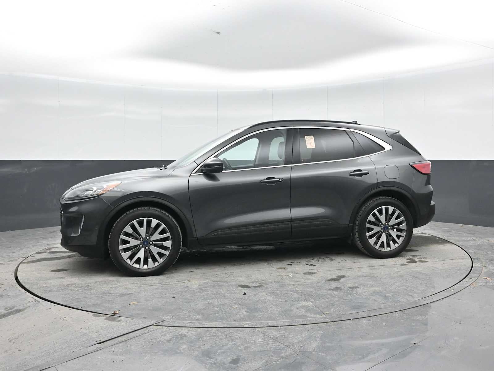 2020 Ford Escape Titanium Hybrid