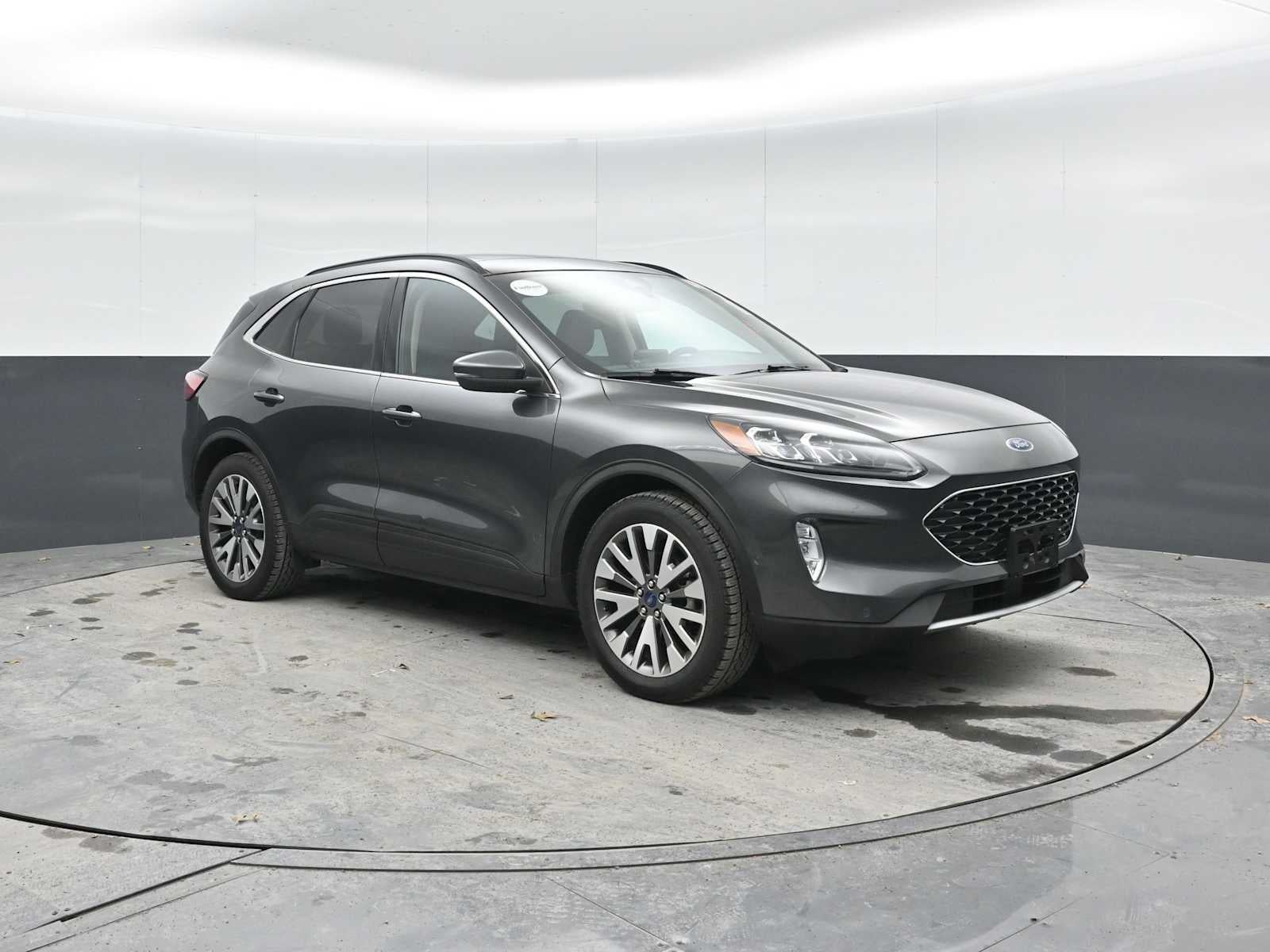 2020 Ford Escape Titanium Hybrid