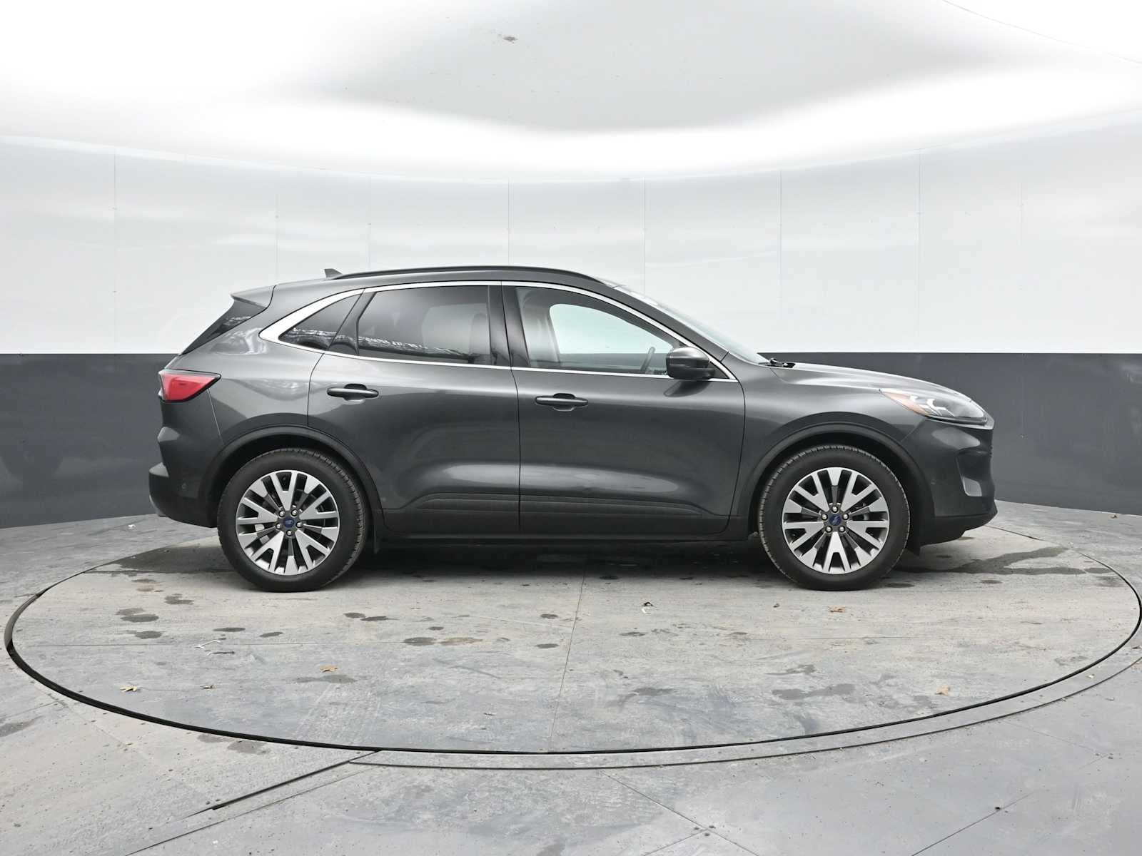 2020 Ford Escape Titanium Hybrid