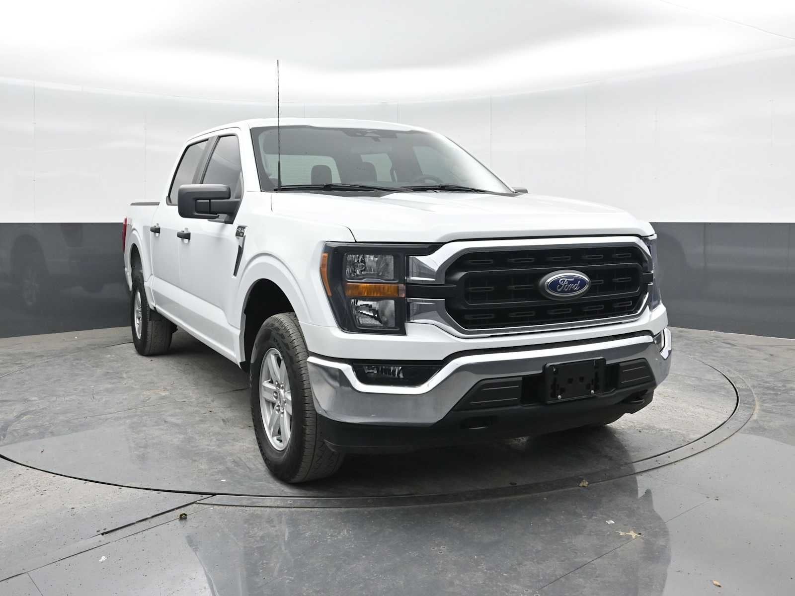 2023 Ford F150 SUPERCREW Base