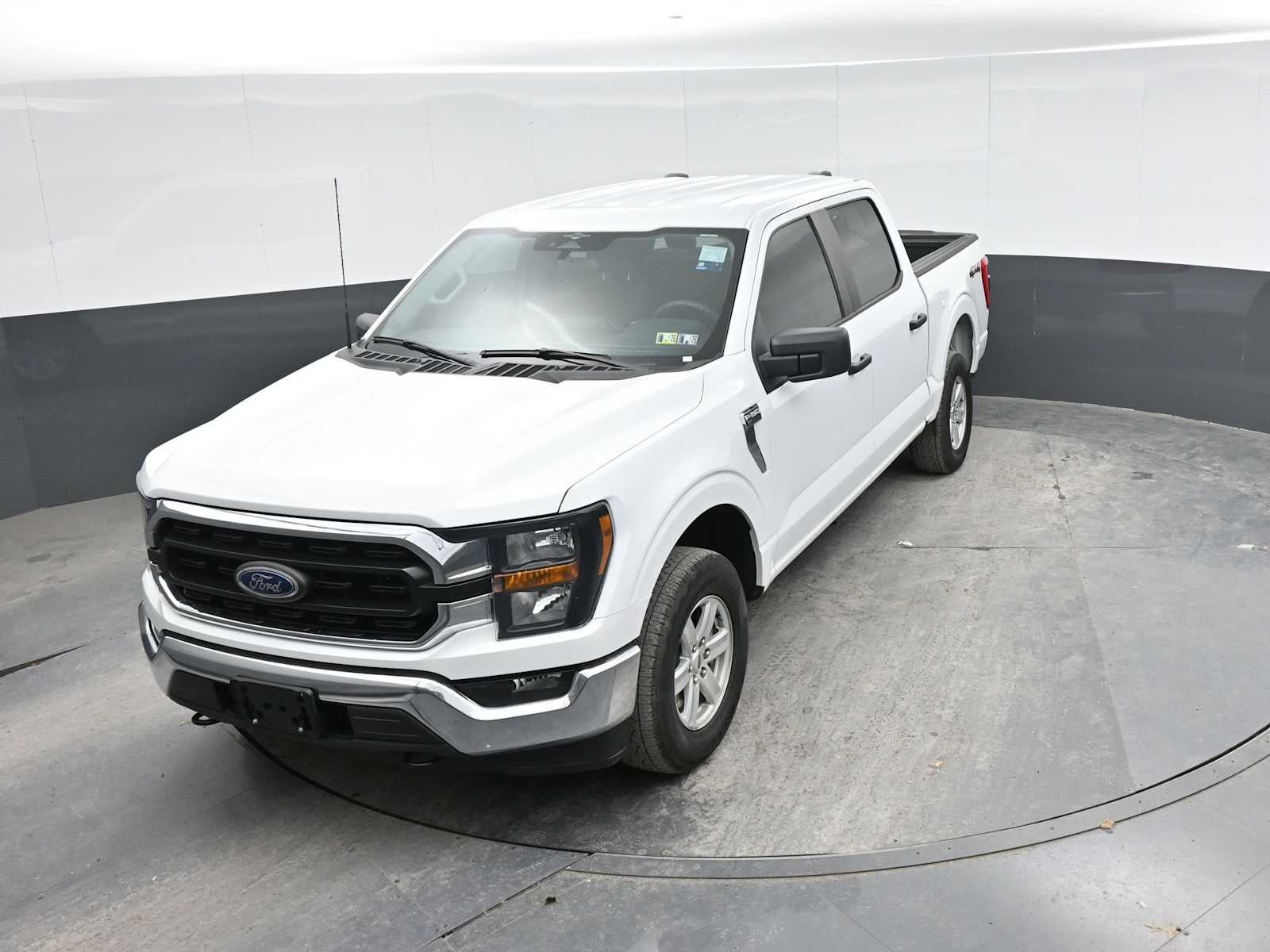 2023 Ford F150 SUPERCREW Base