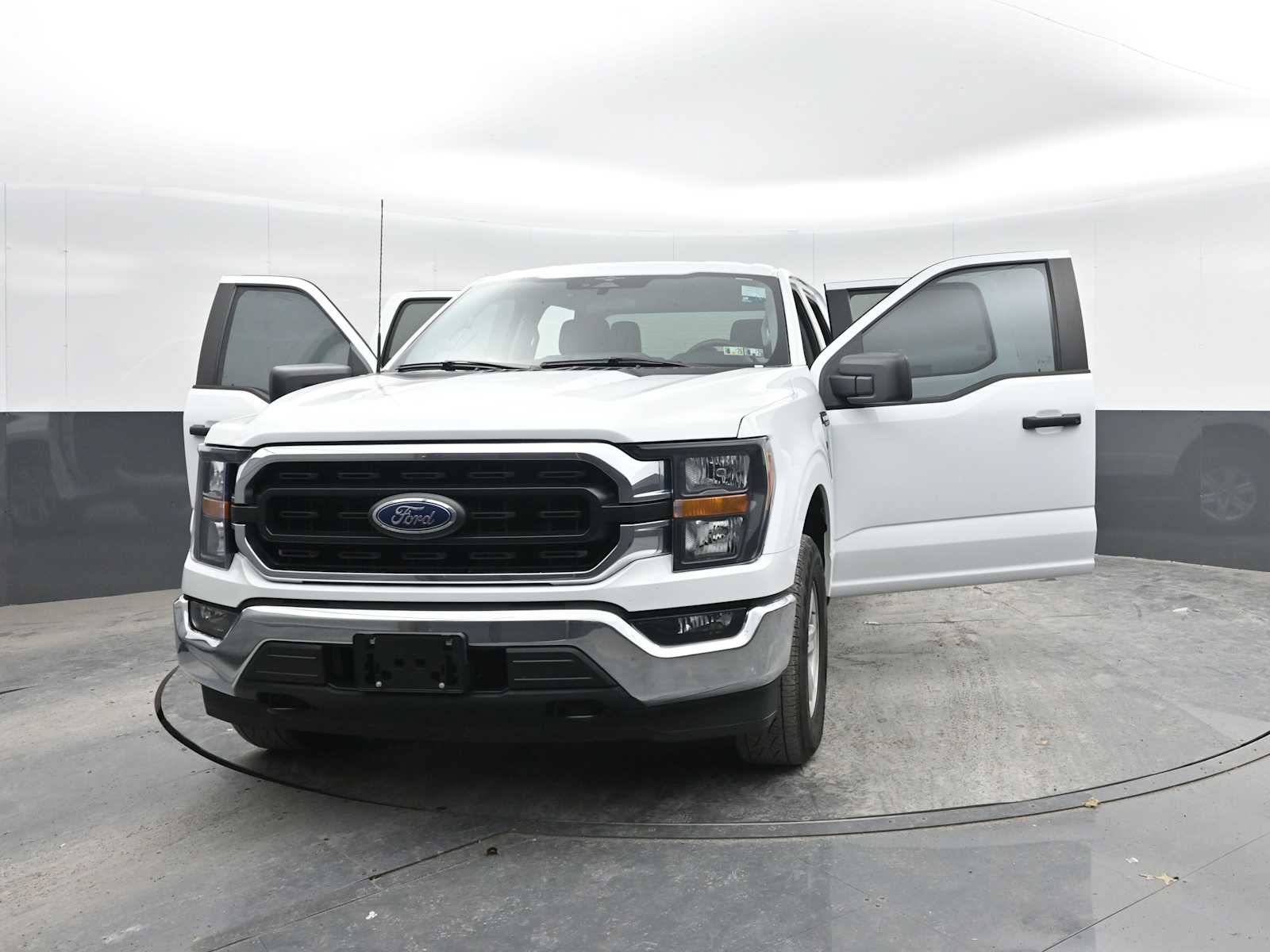 2023 Ford F150 SUPERCREW Base