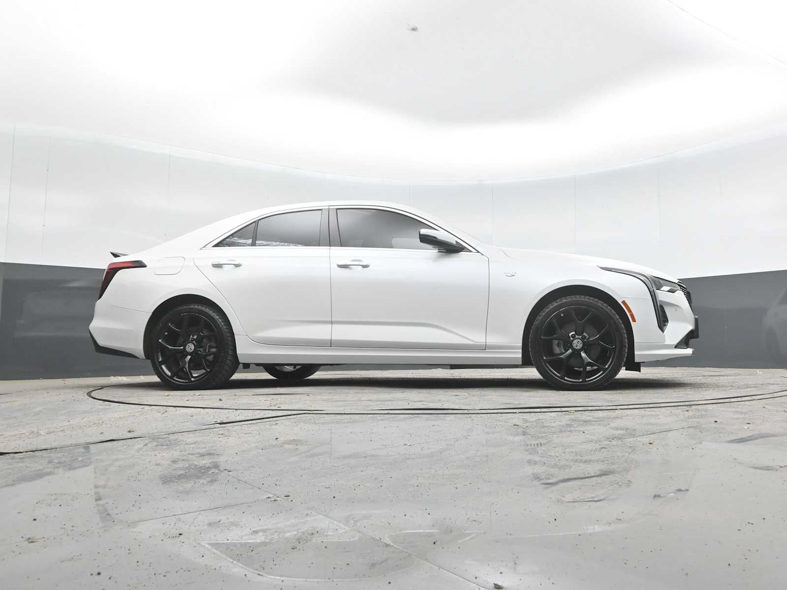 2023 Cadillac CT4 Premium Luxury