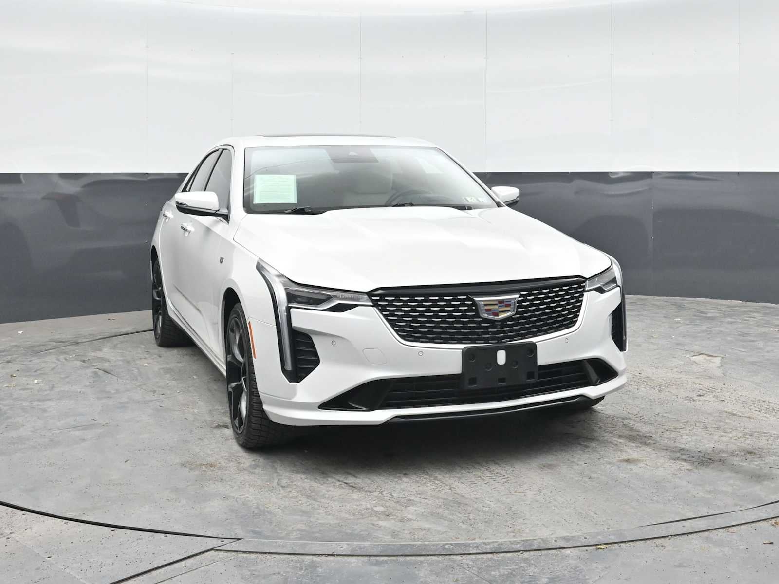 2023 Cadillac CT4 Premium Luxury