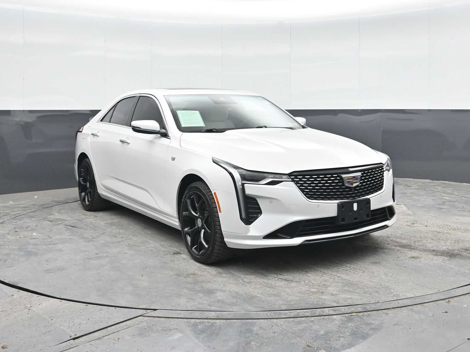 2023 Cadillac CT4 Premium Luxury
