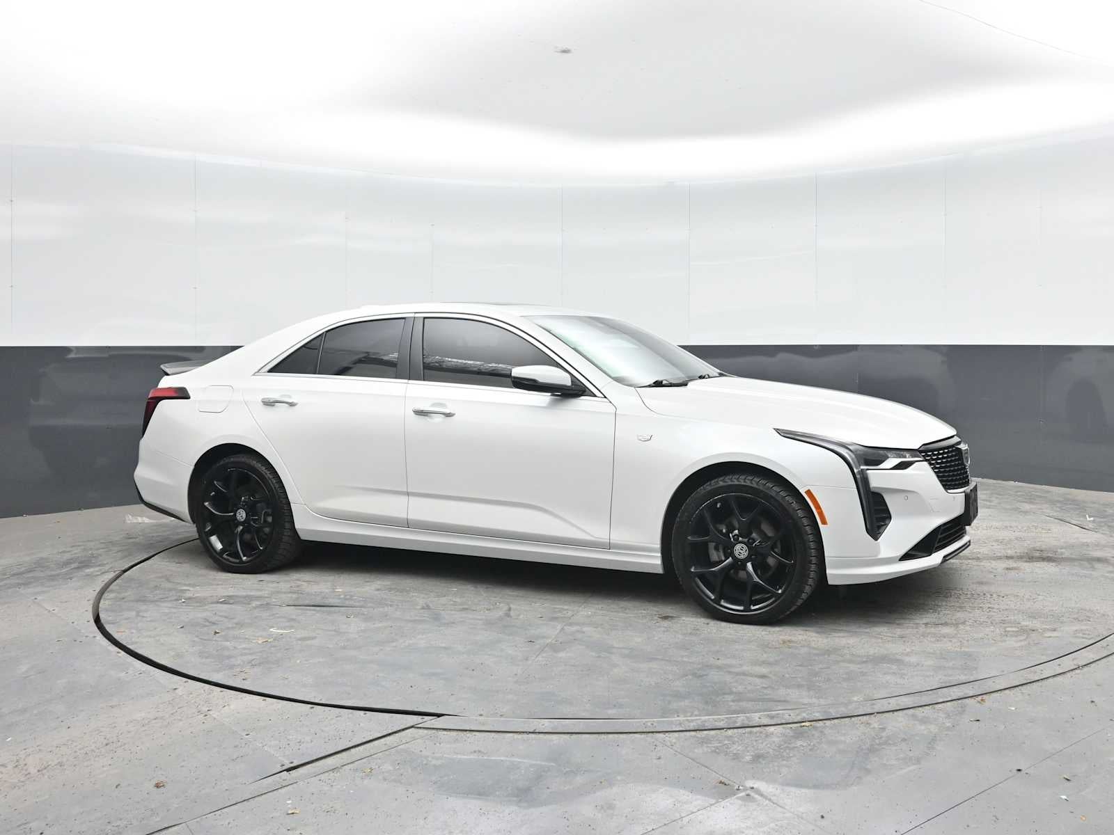2023 Cadillac CT4 Premium Luxury