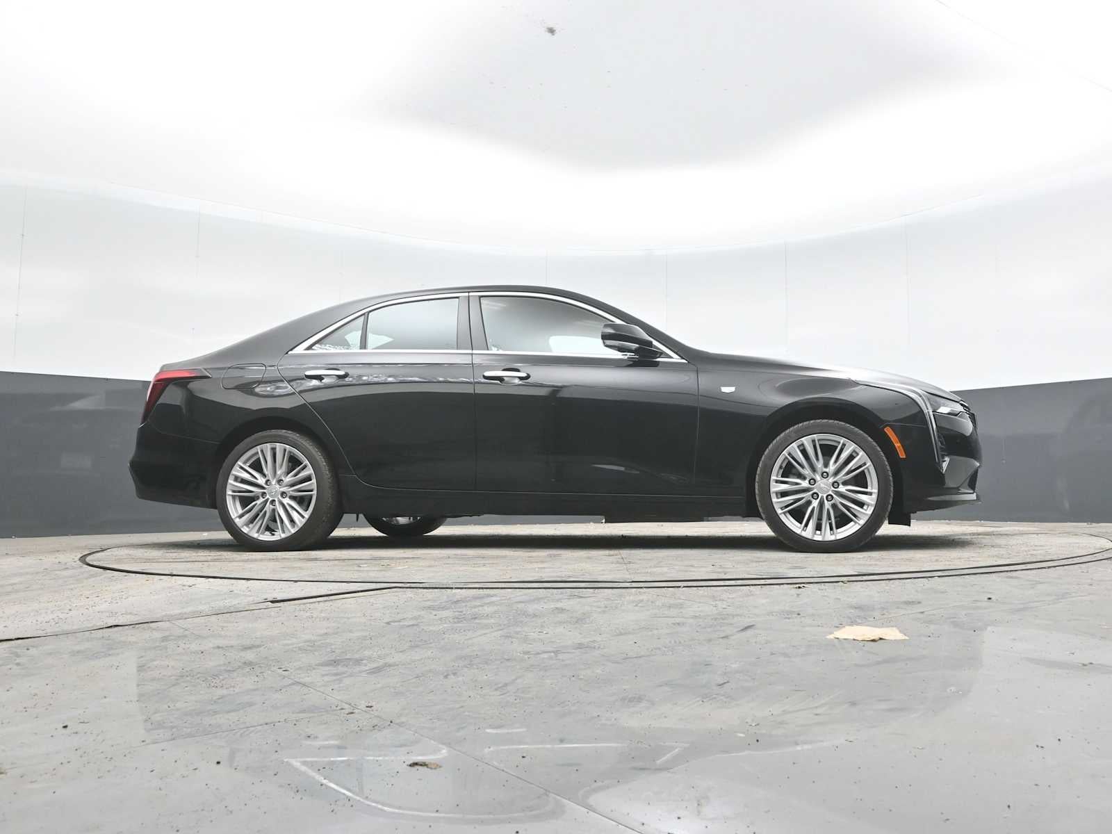 2023 Cadillac CT4 Premium Luxury