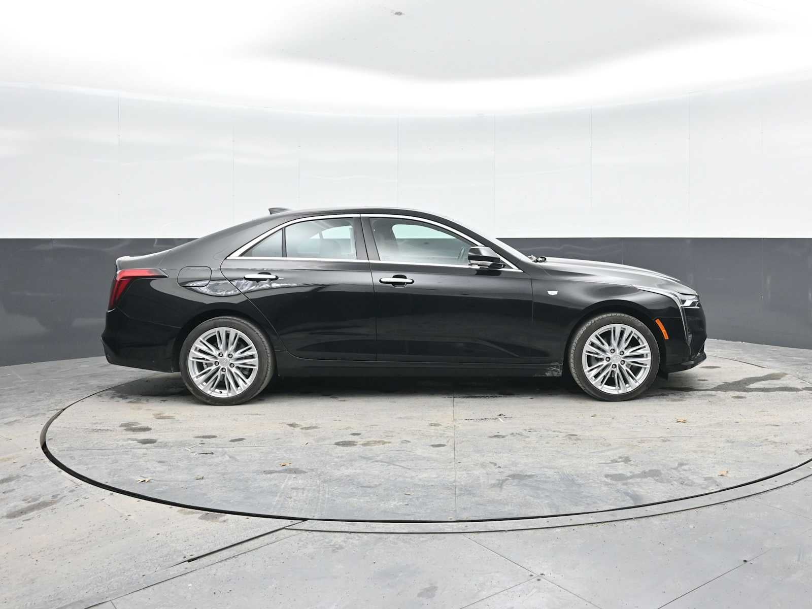 2023 Cadillac CT4 Premium Luxury