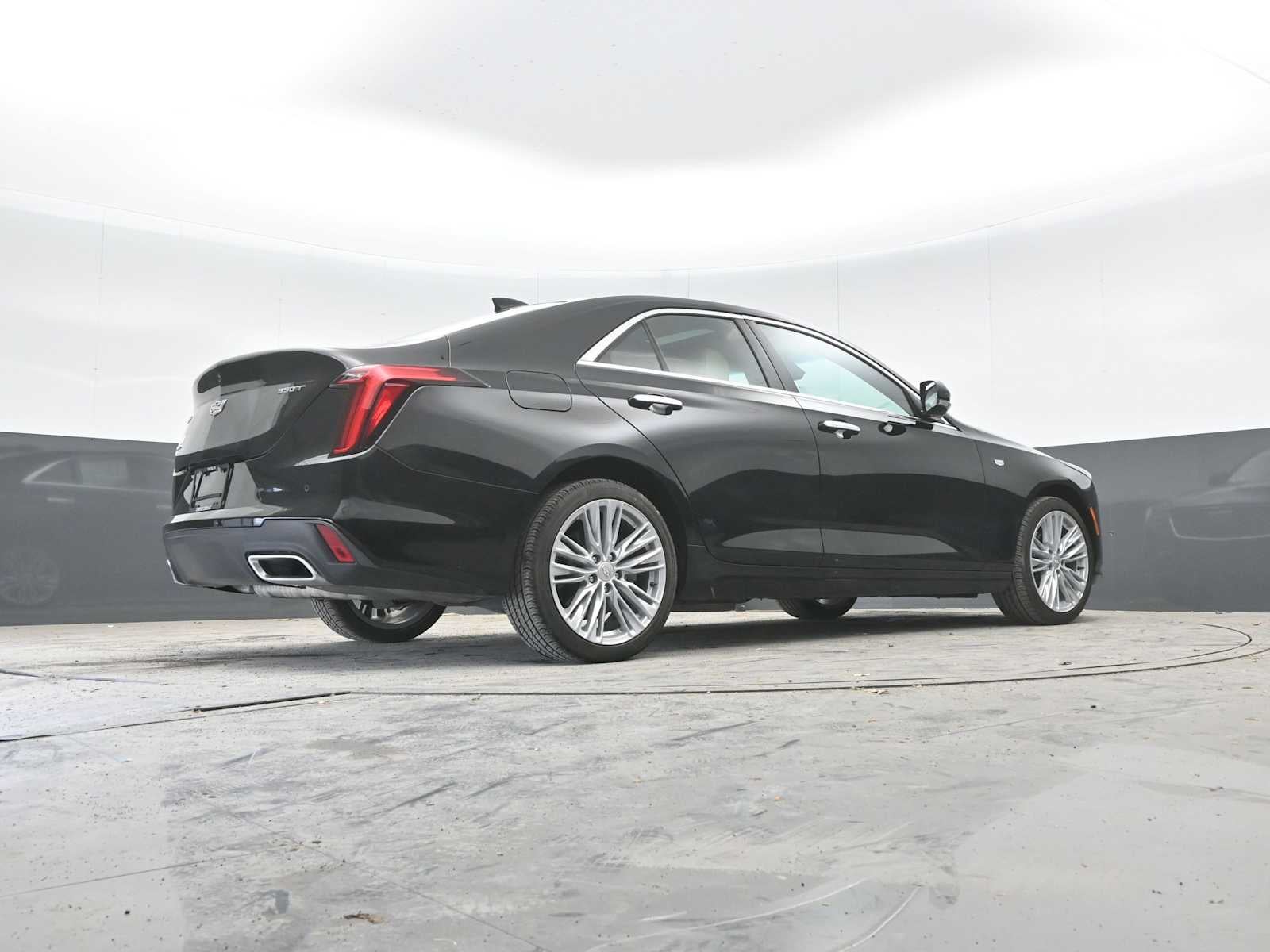 2025 Cadillac CT4 Premium Luxury