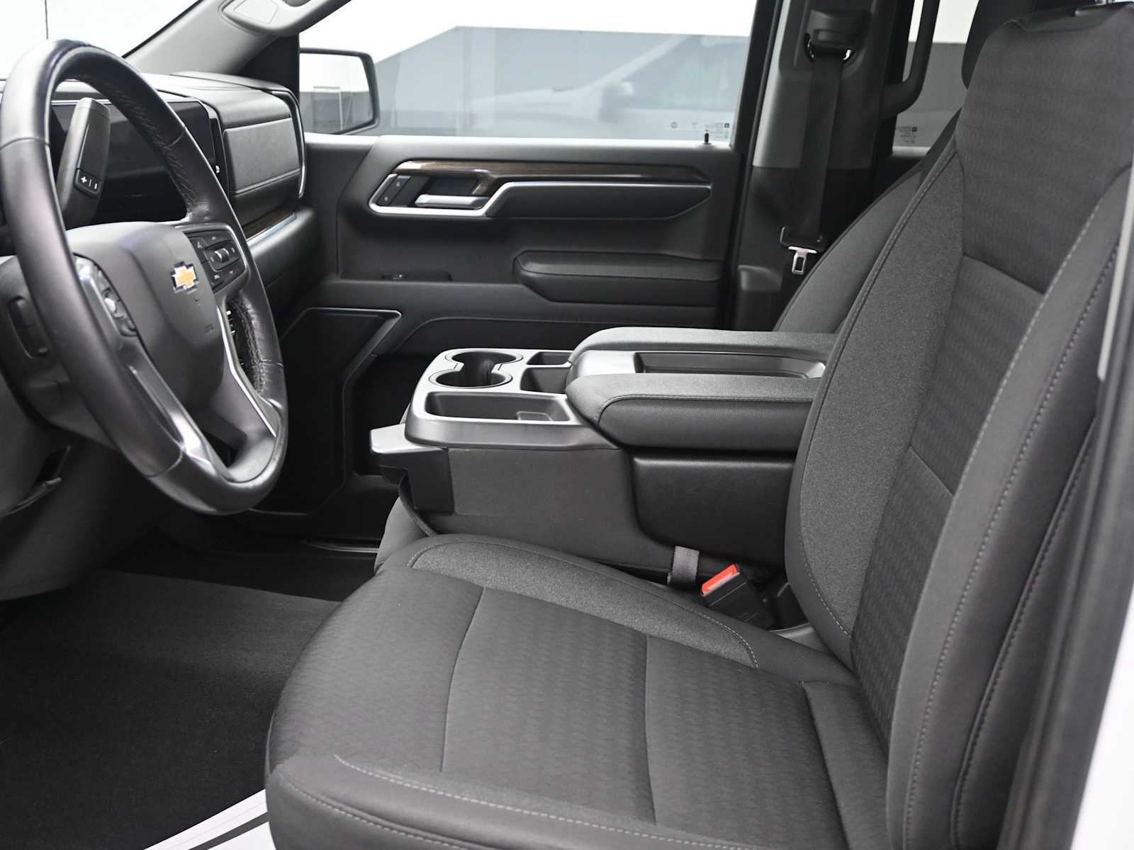 2022 Chevrolet Silverado 1500 LT (2FL)