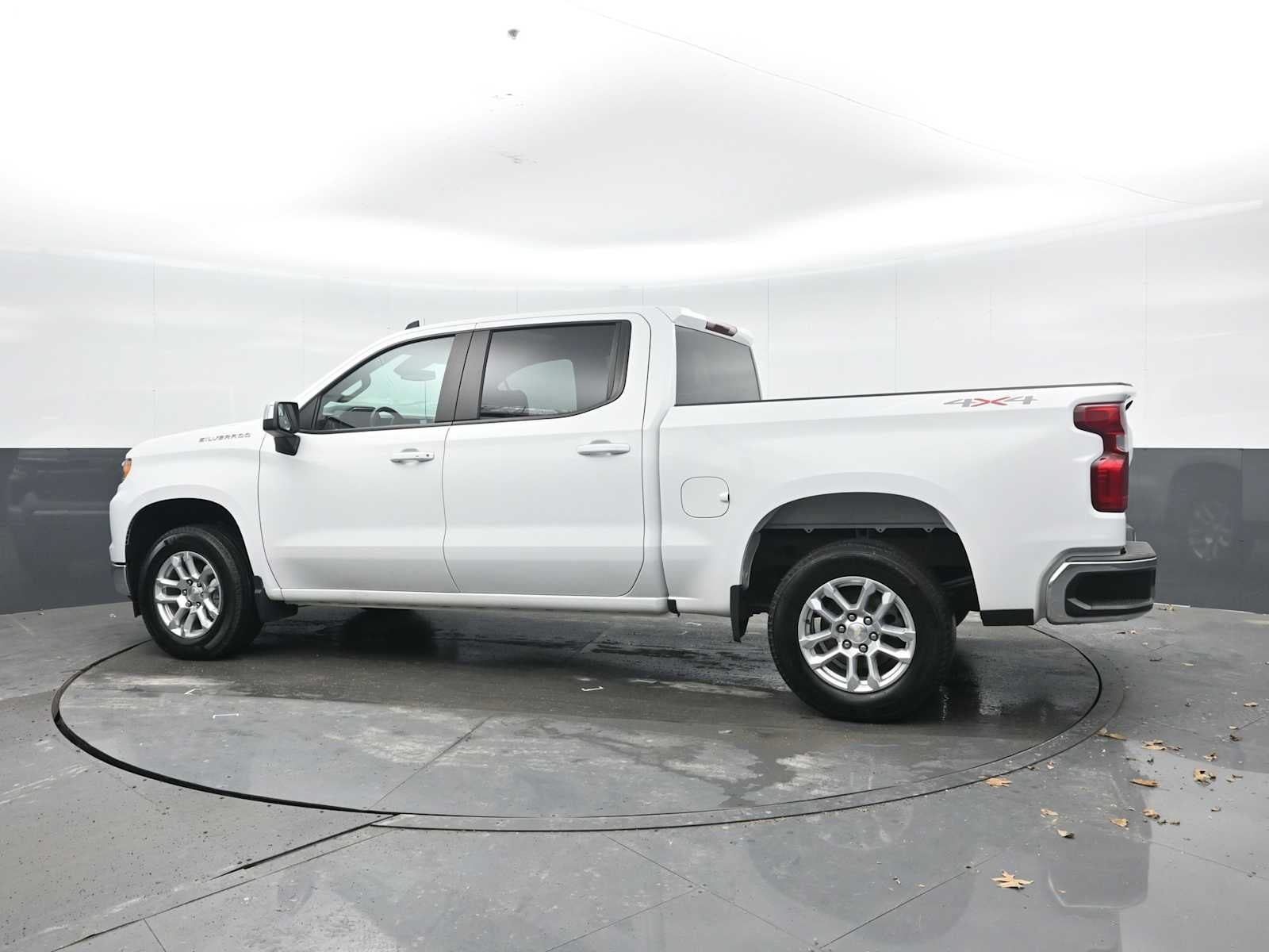 2022 Chevrolet Silverado 1500 LT (2FL)