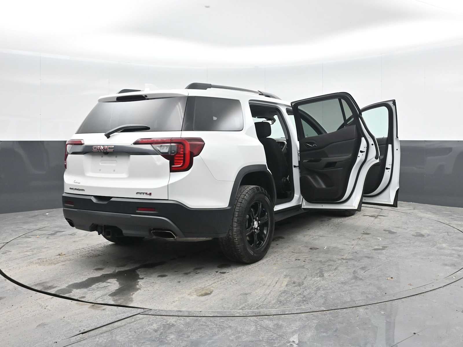 2021 GMC Acadia AT4
