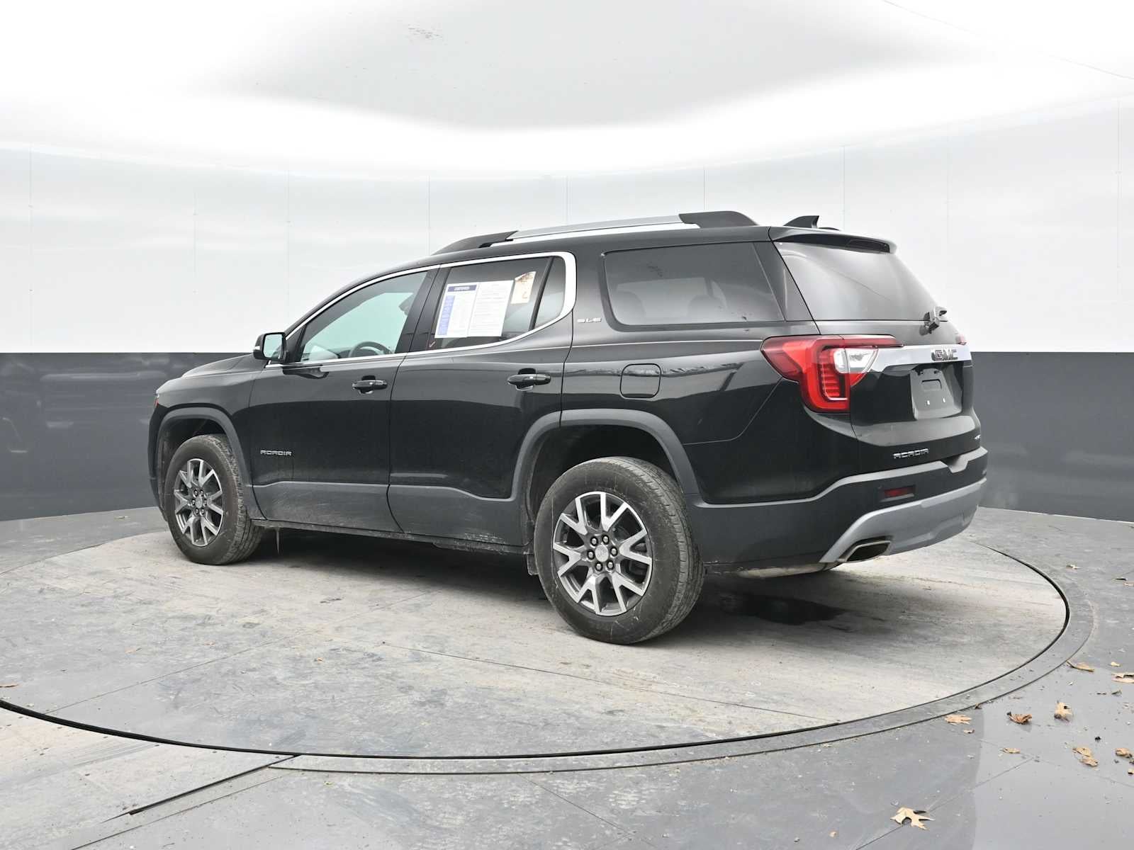 2022 GMC Acadia SLE