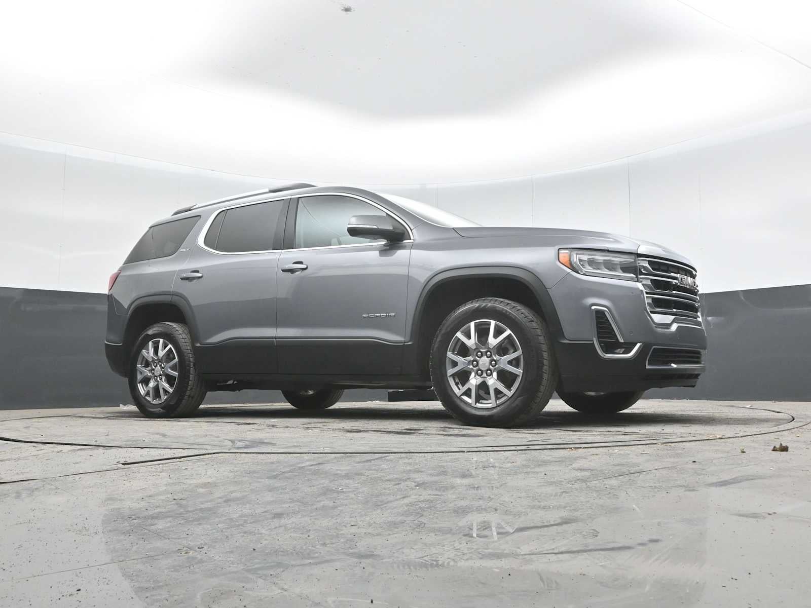 2022 GMC Acadia SLT