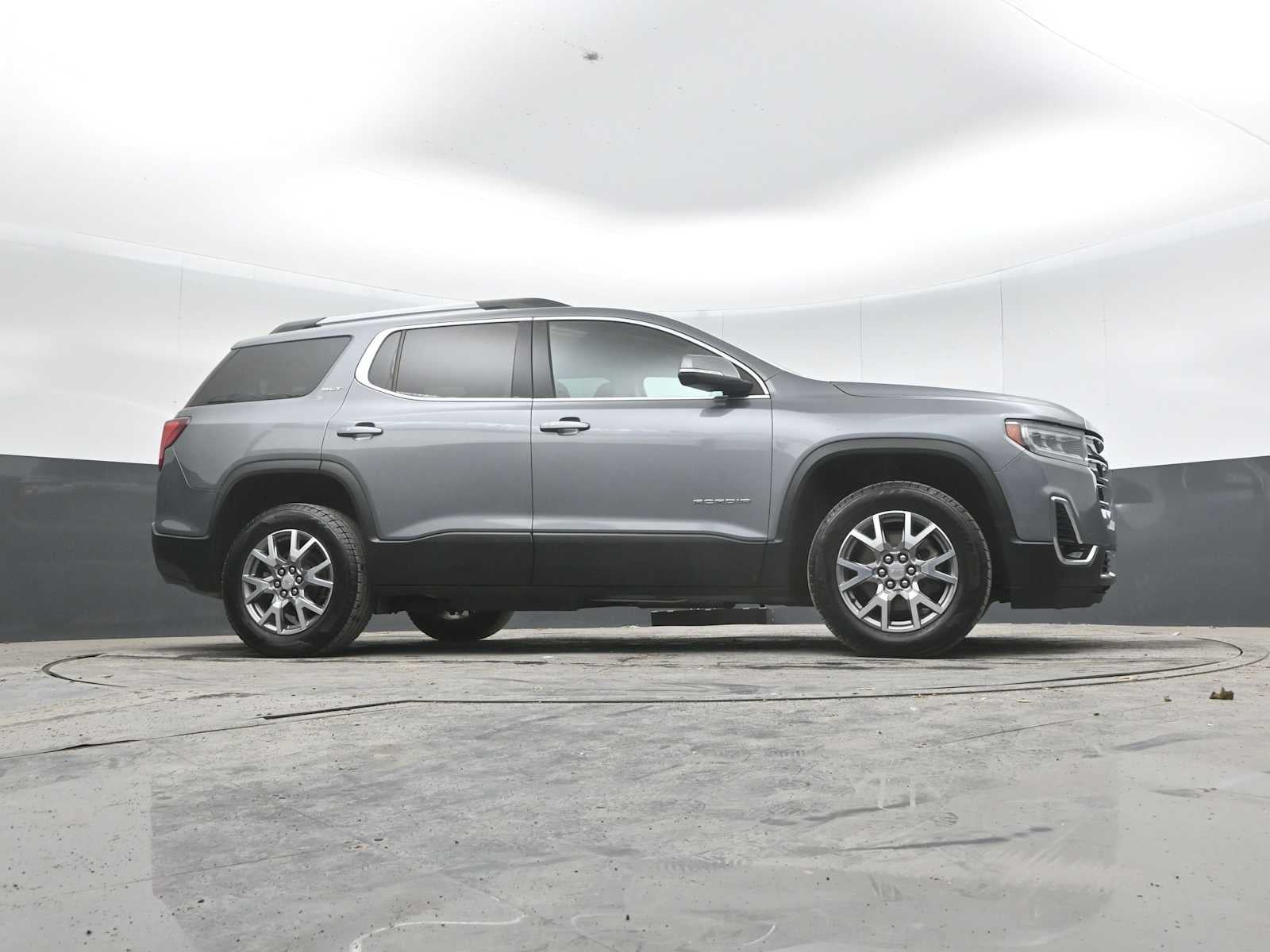 2022 GMC Acadia SLT