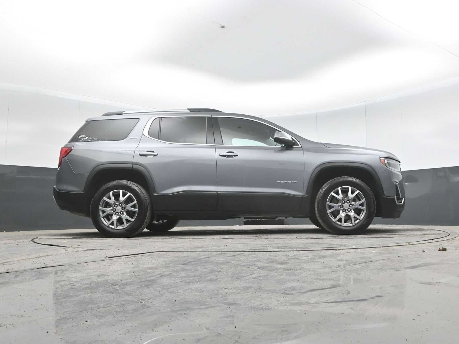 2022 GMC Acadia SLT
