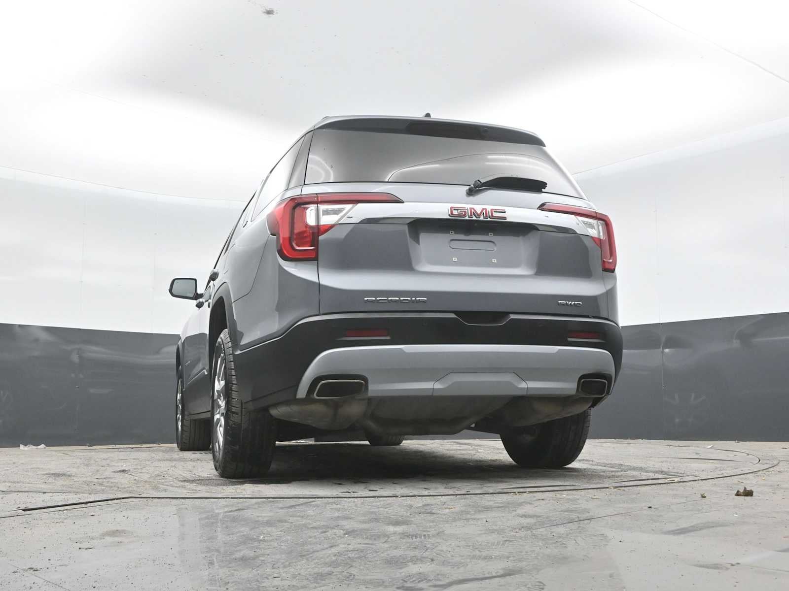 2022 GMC Acadia SLT