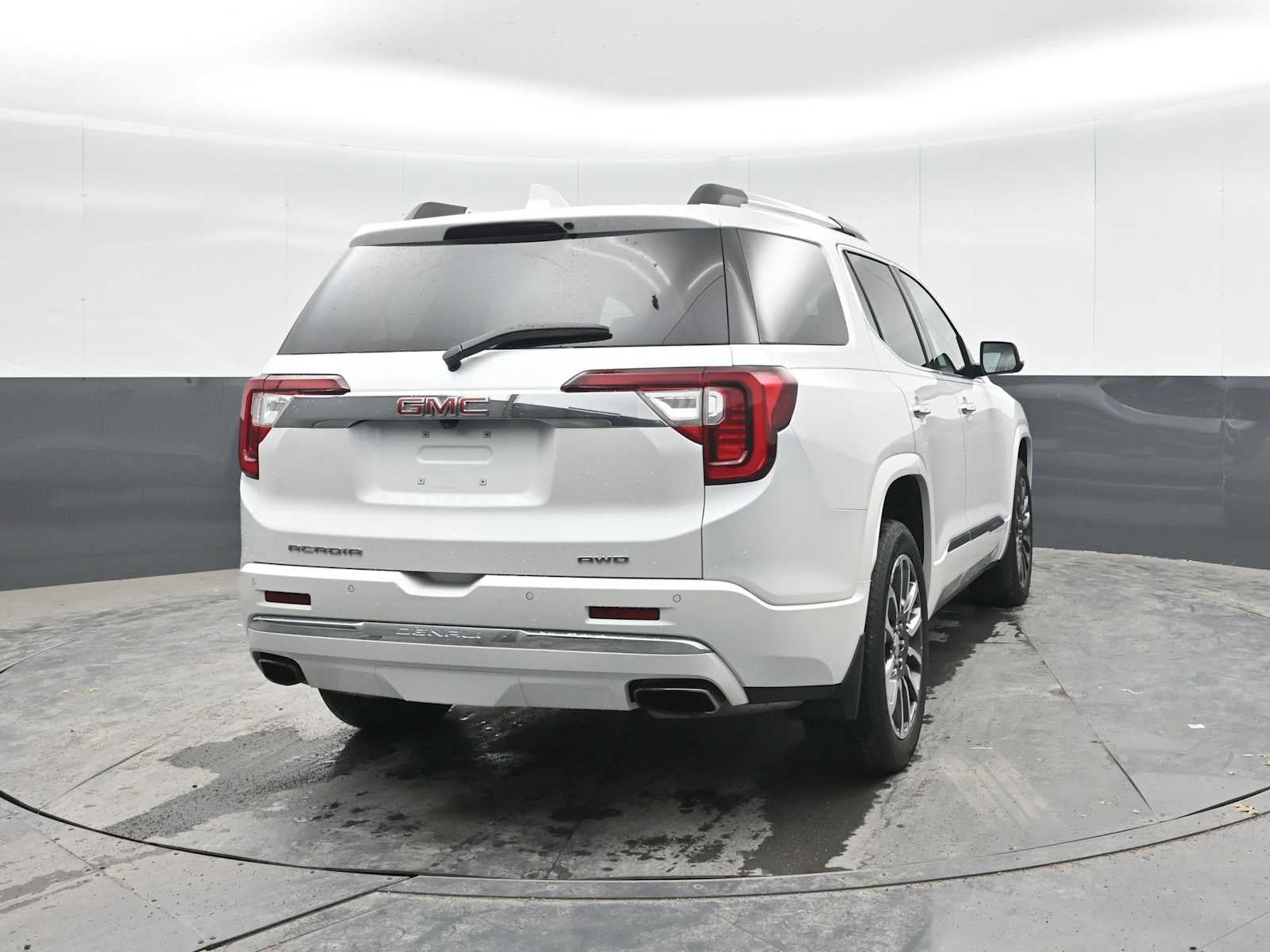 2020 GMC Acadia Denali