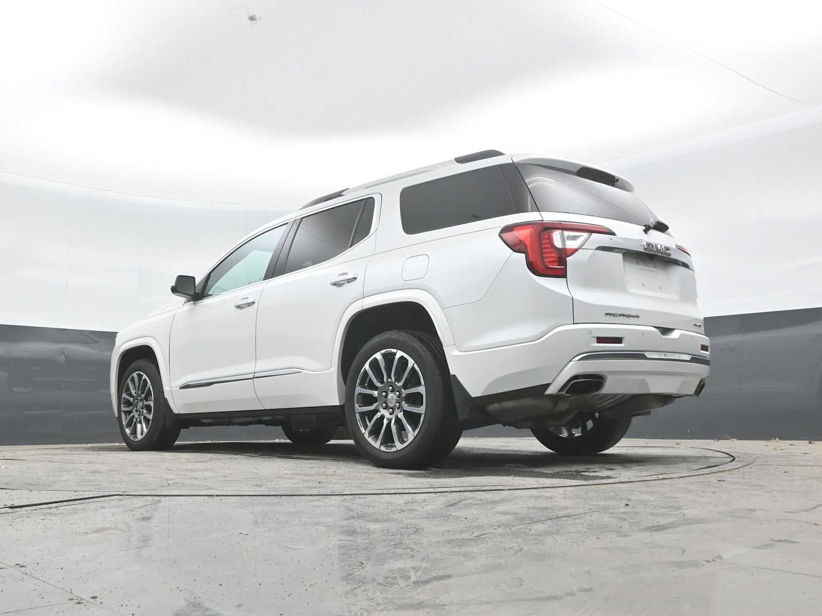 2020 GMC Acadia Denali