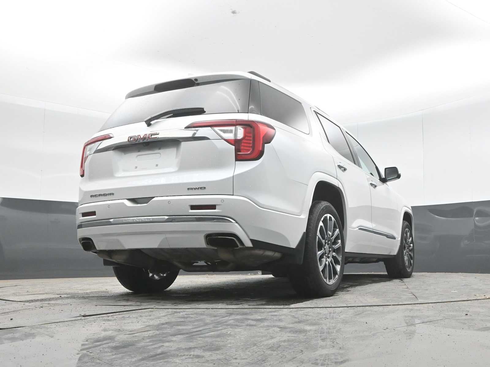 2020 GMC Acadia Denali