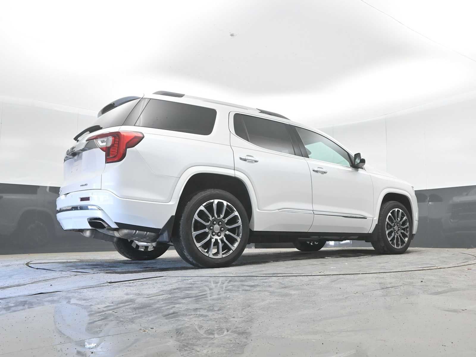 2020 GMC Acadia Denali