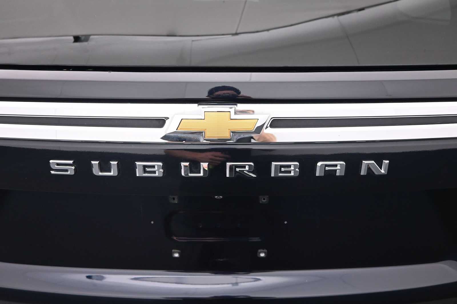 2022 Chevrolet Suburban LS