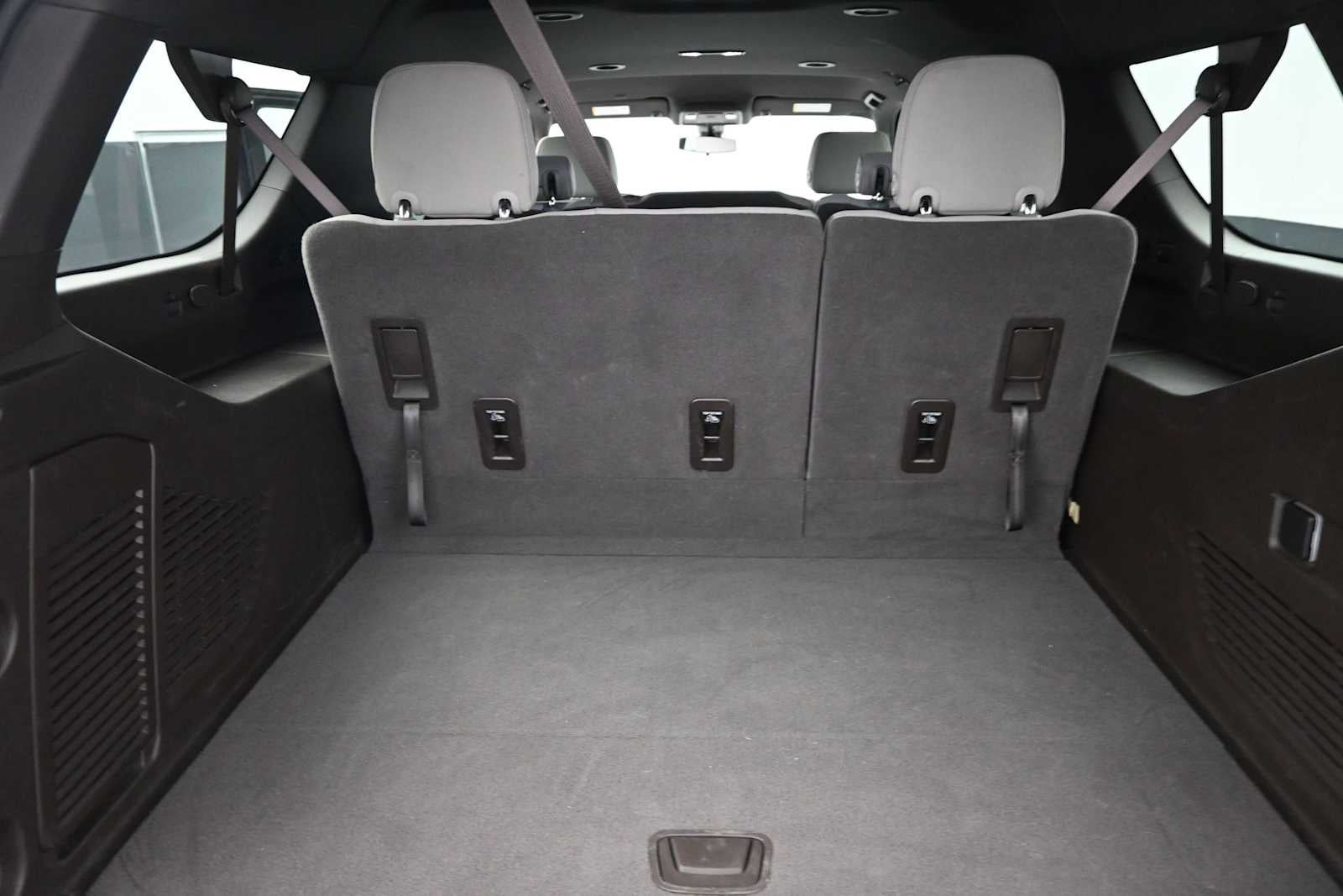 2022 Chevrolet Suburban LS