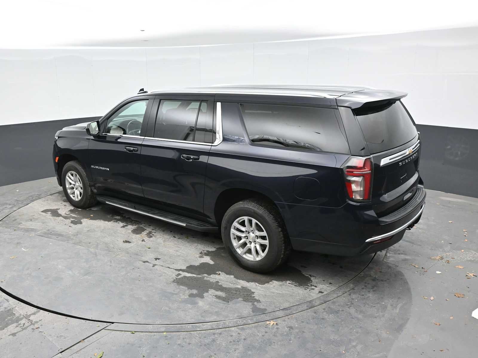 2022 Chevrolet Suburban LS