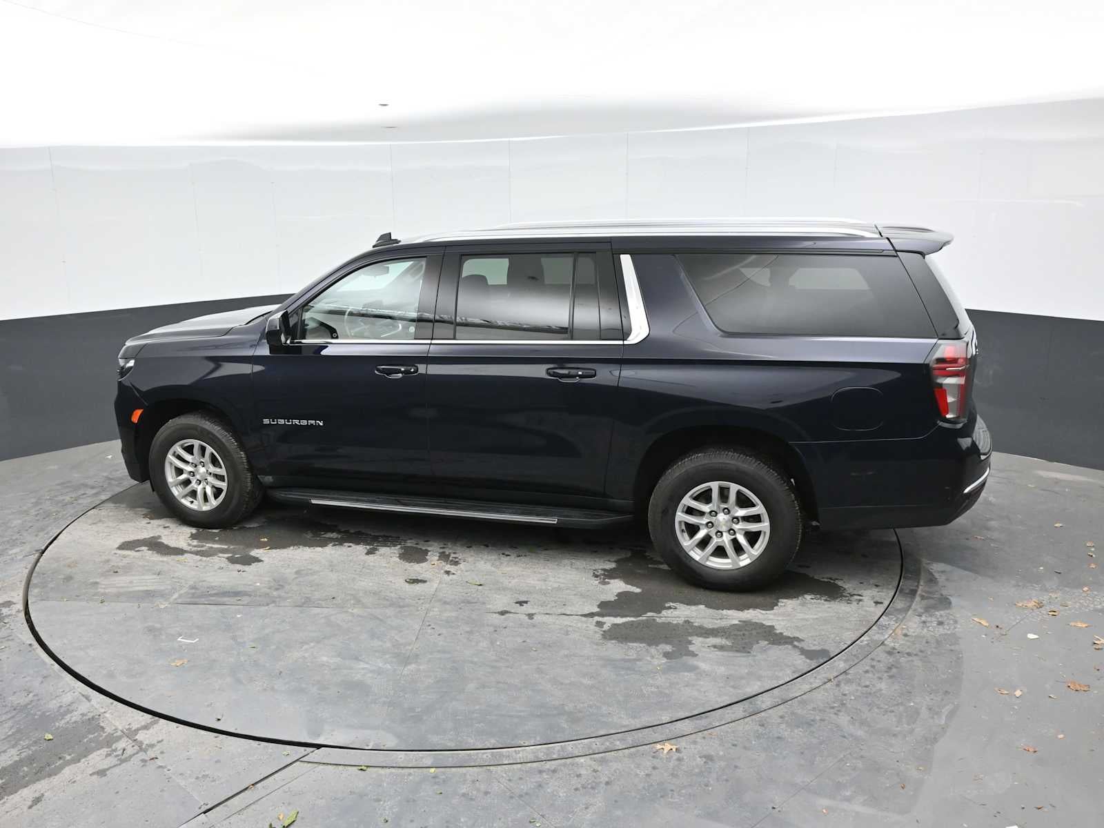 2022 Chevrolet Suburban LS