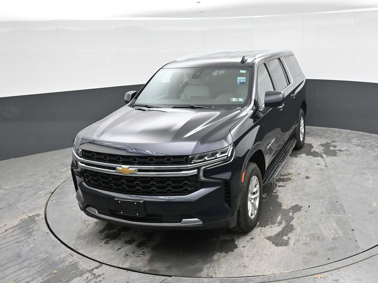 2022 Chevrolet Suburban LS