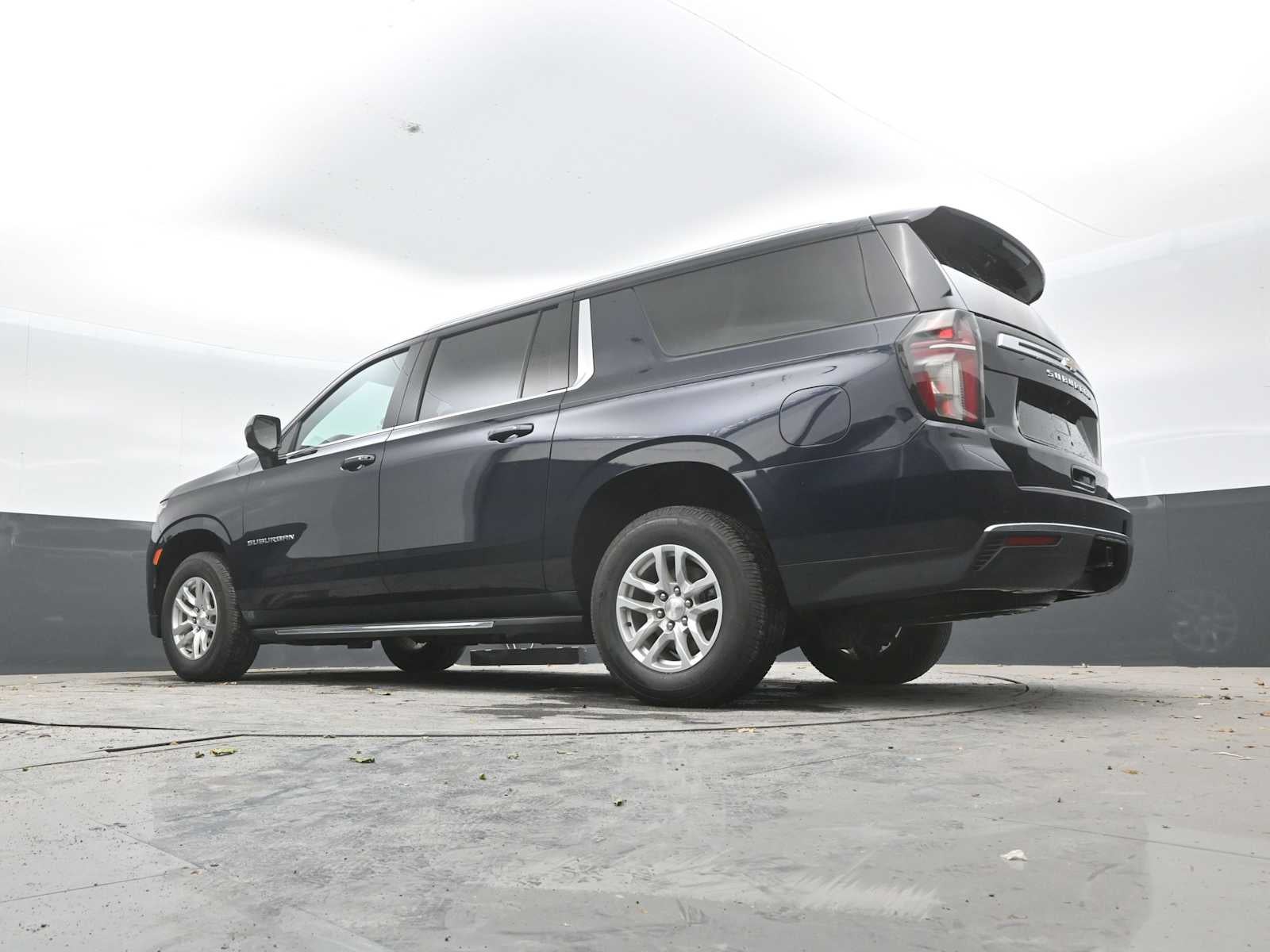 2022 Chevrolet Suburban LS